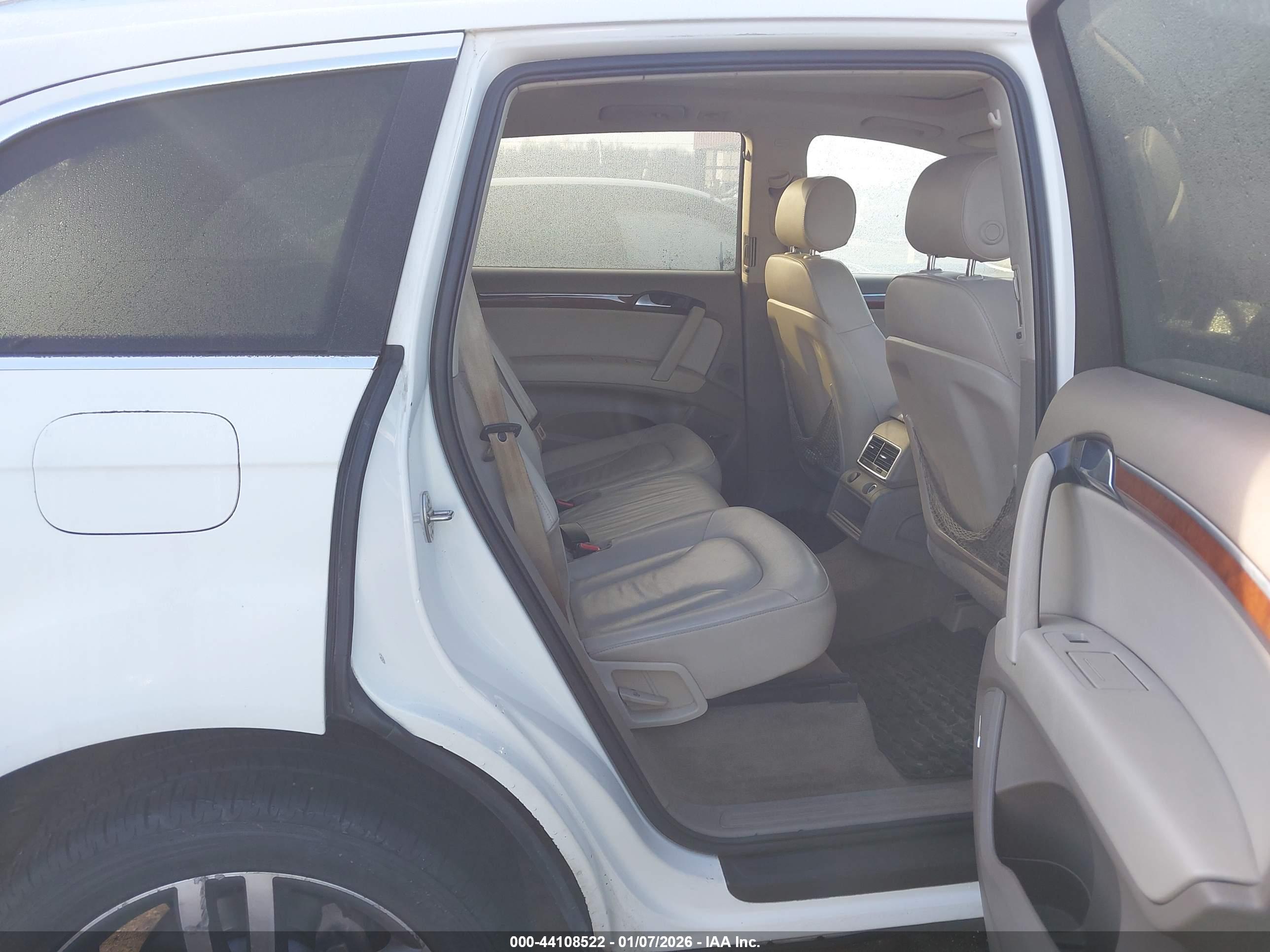 AUDI Q7 image 8