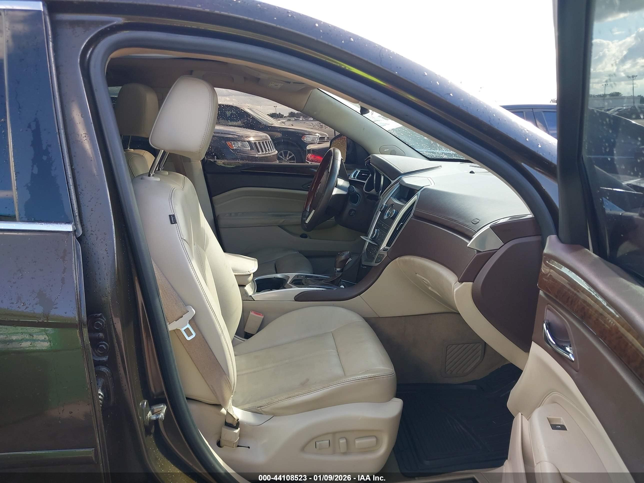 CADILLAC SRX image 5