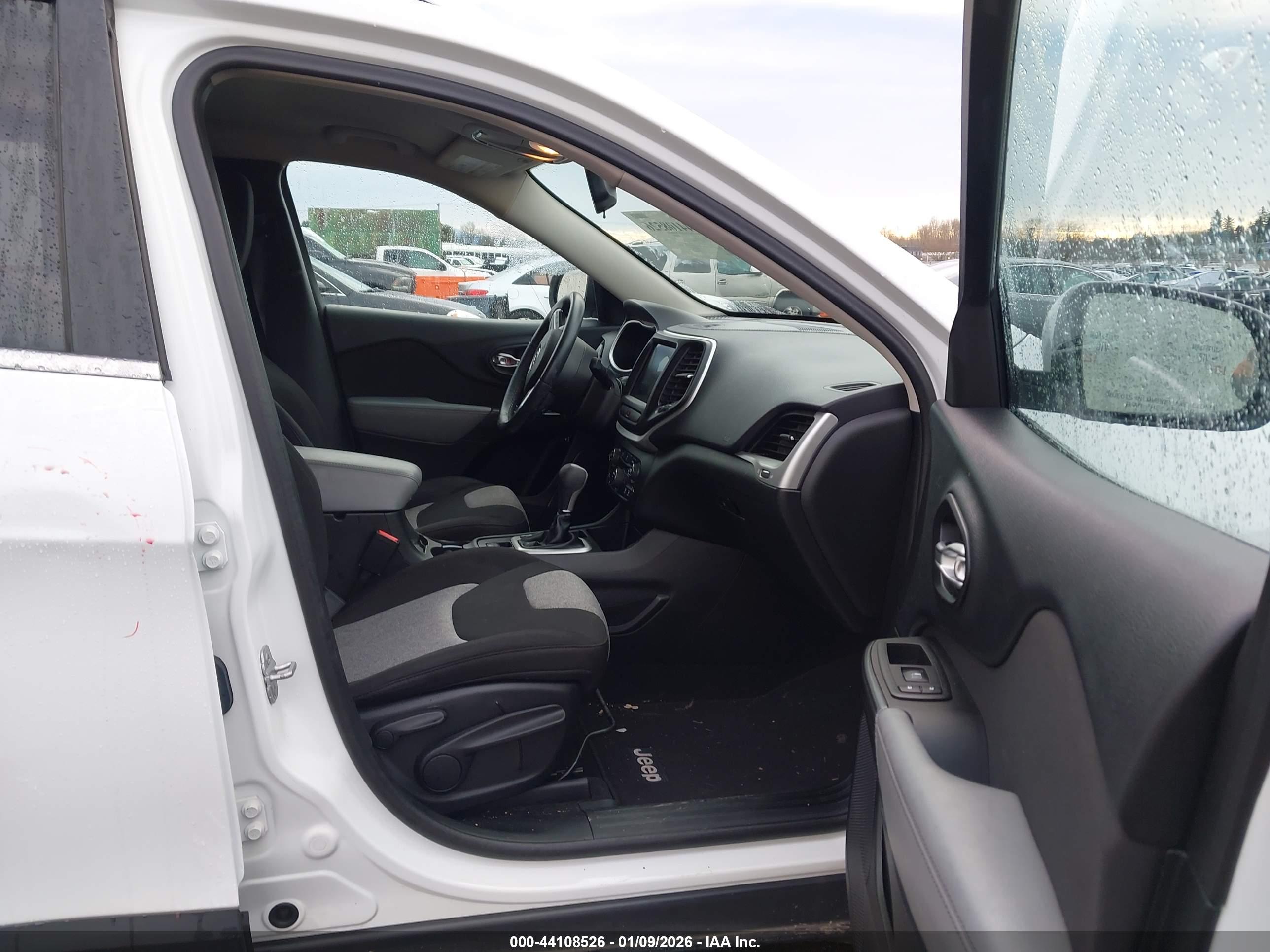 JEEP CHEROKEE image 5