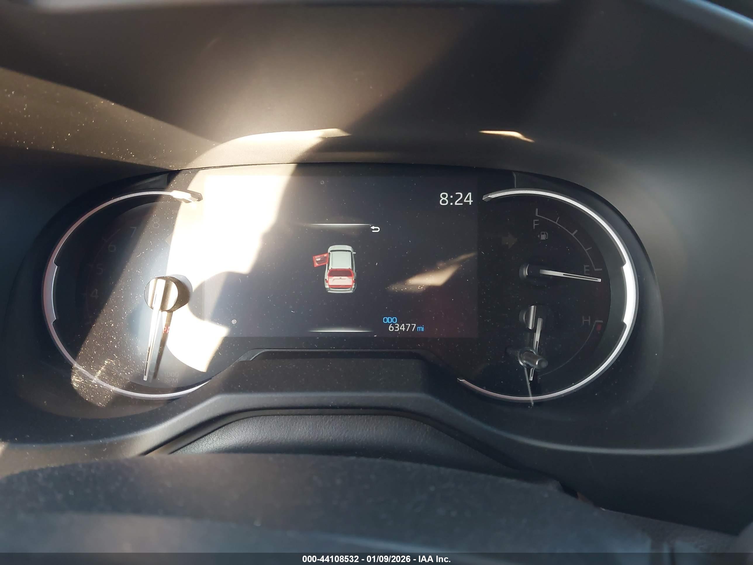 TOYOTA RAV4 image 7