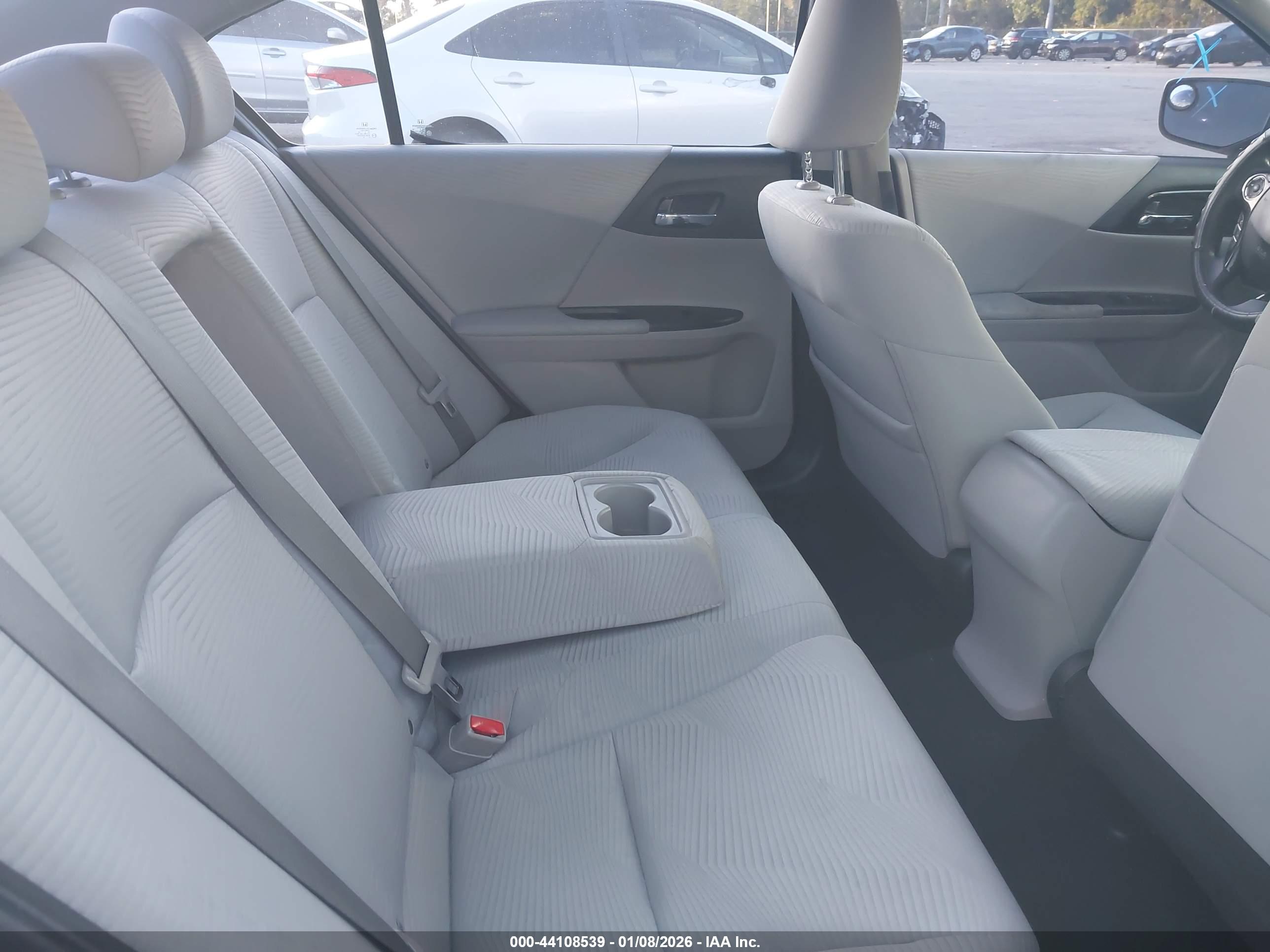 HONDA ACCORD image 8