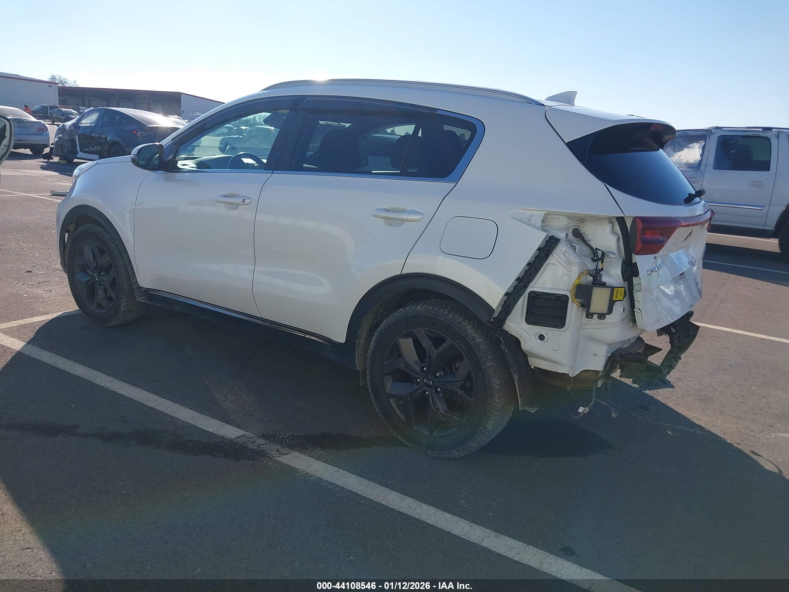 KIA SPORTAGE image 3