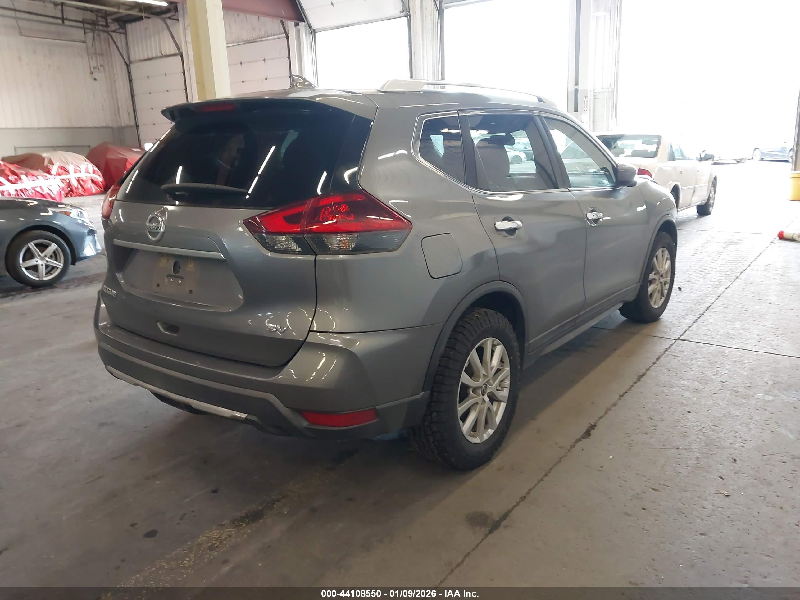 NISSAN ROGUE image 4