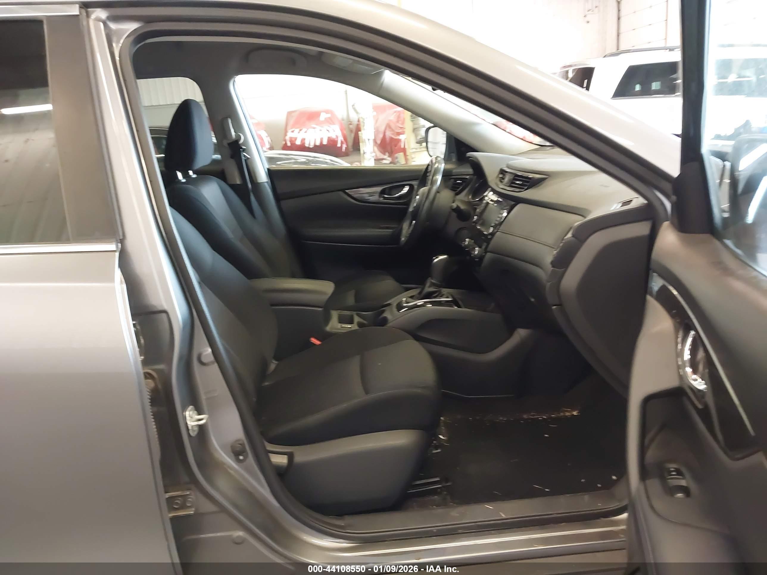 NISSAN ROGUE image 5