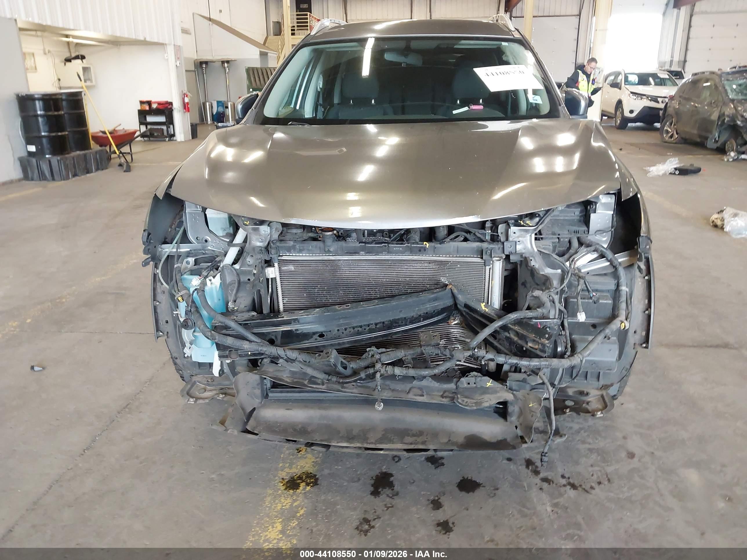 NISSAN ROGUE image 6