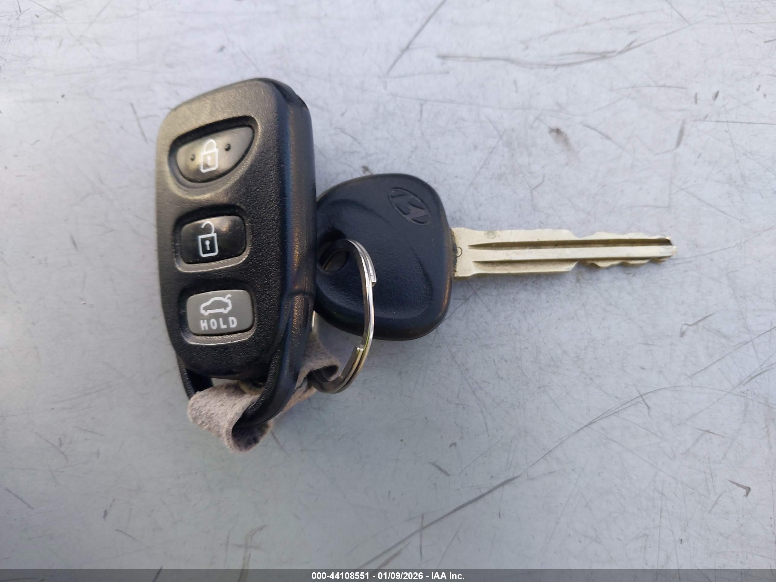 HYUNDAI ELANTRA image 11