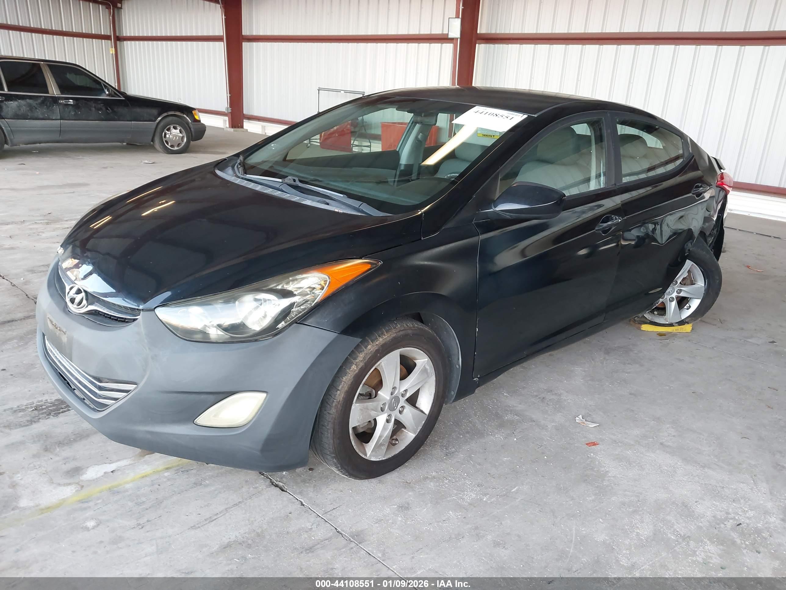 HYUNDAI ELANTRA image 2