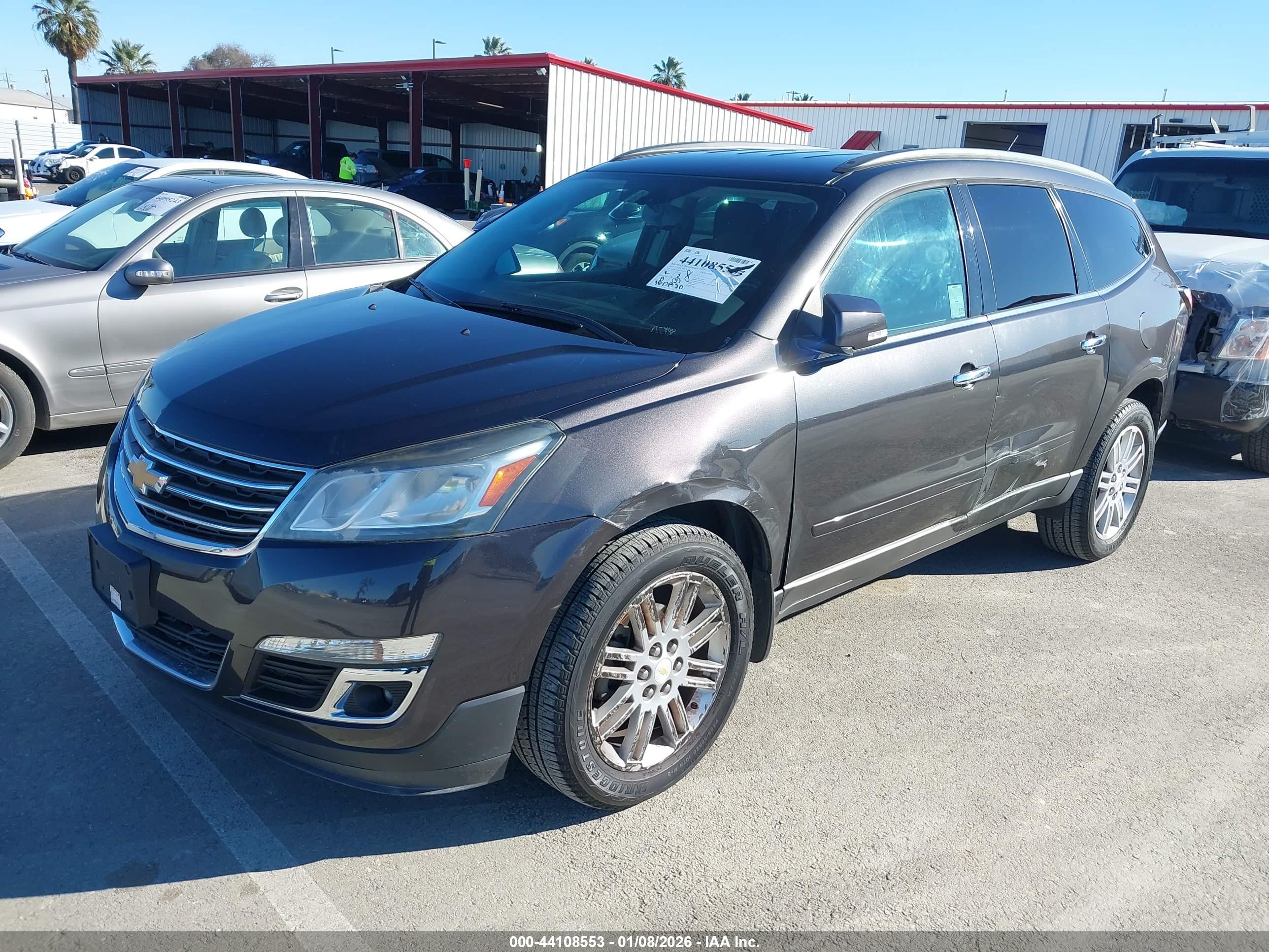 CHEVROLET TRAVERSE image 2