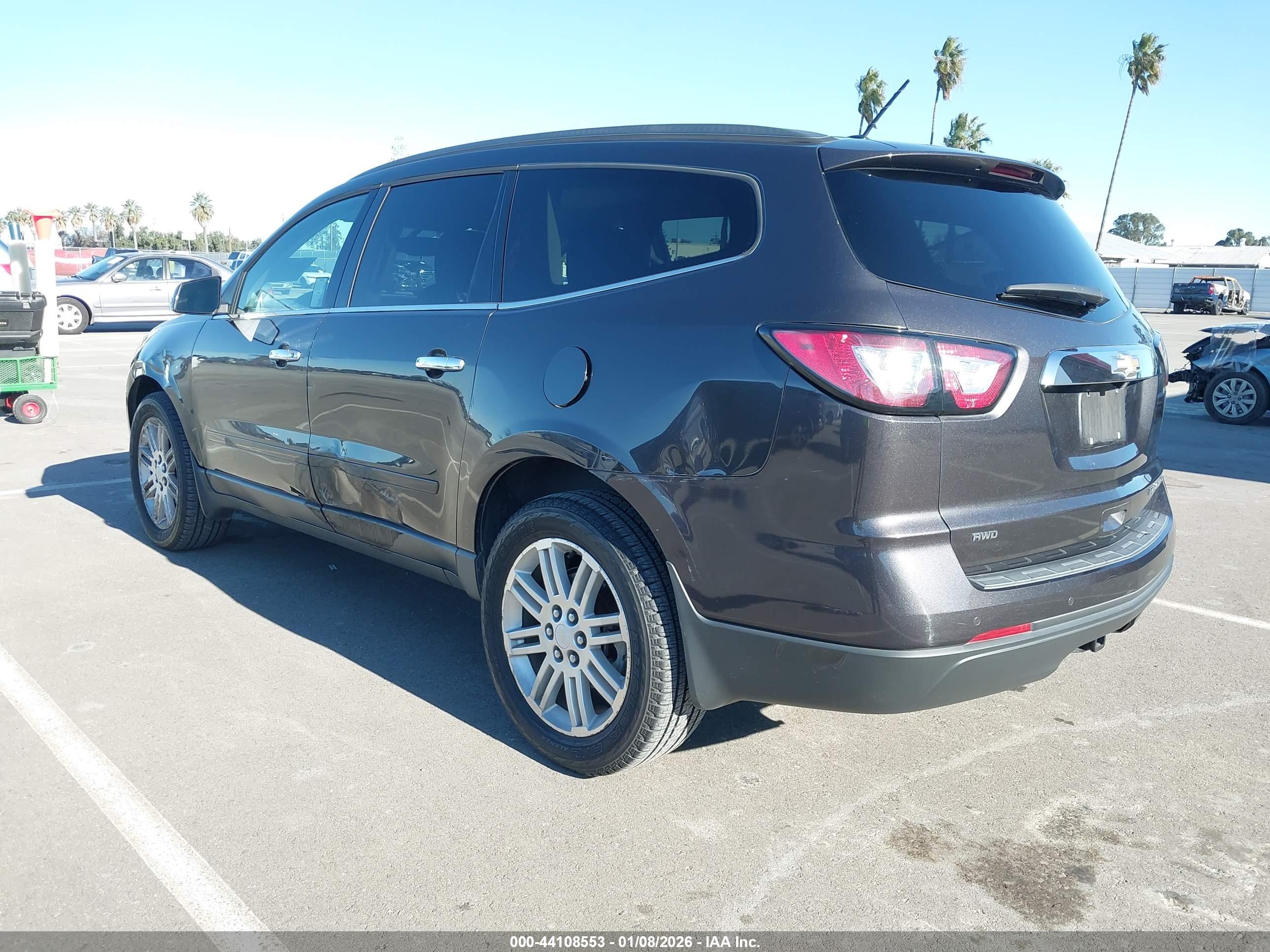 CHEVROLET TRAVERSE image 3