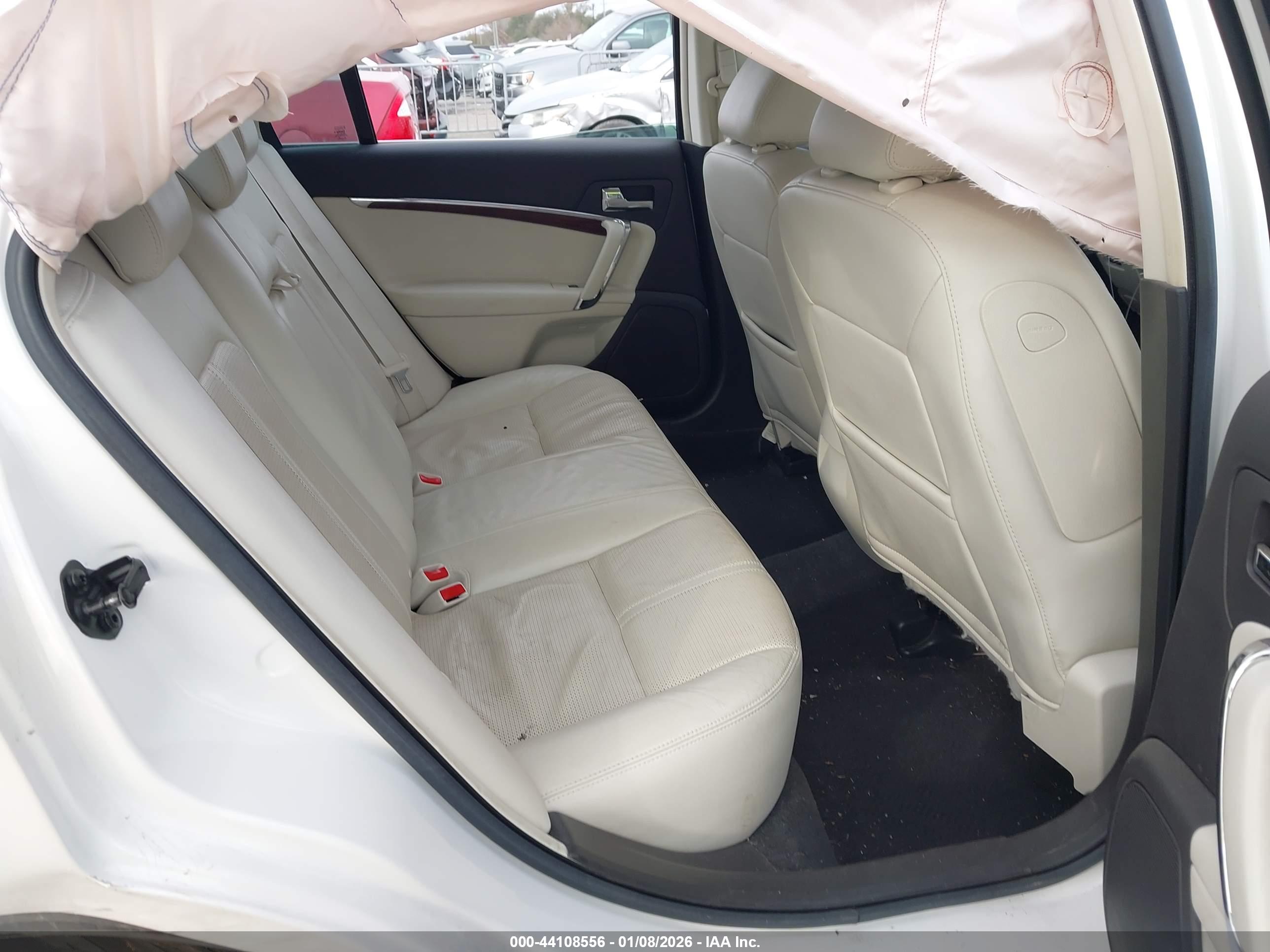 LINCOLN MKZ image 8