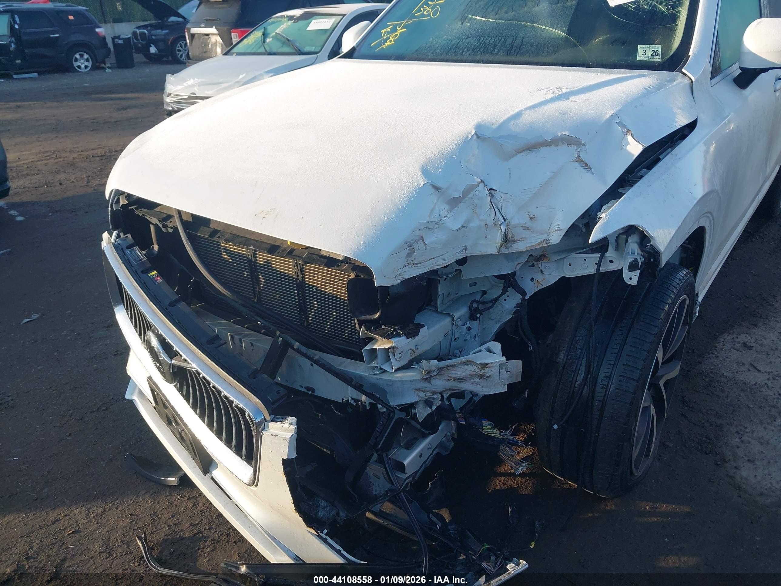 VOLVO XC90 image 6