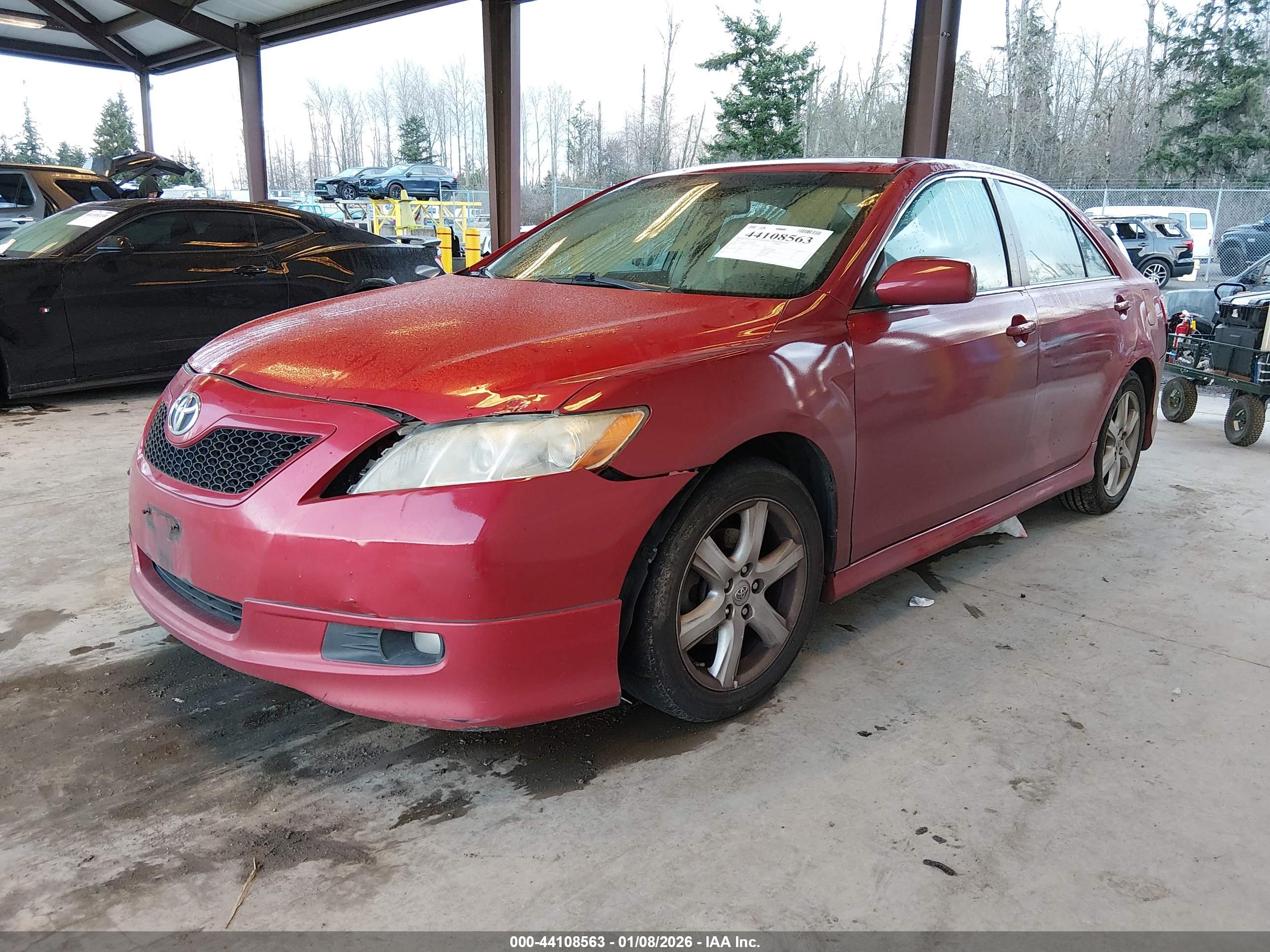 TOYOTA CAMRY image 2