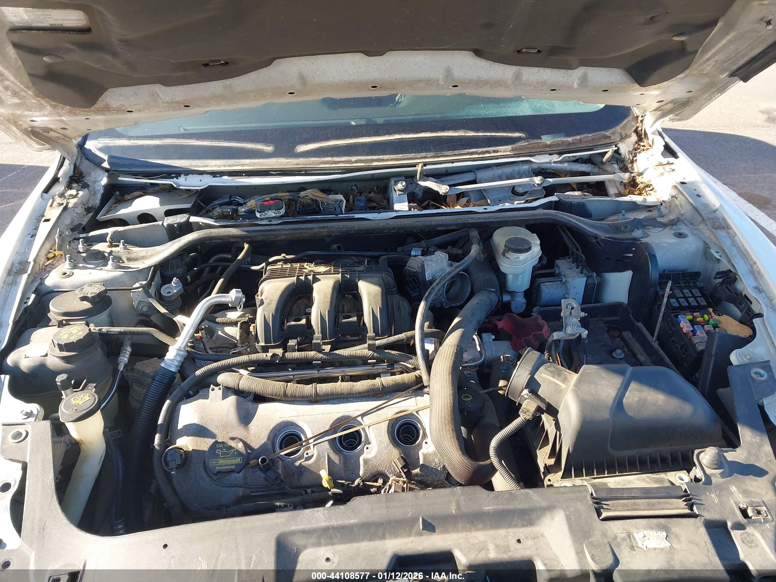FORD TAURUS image 10