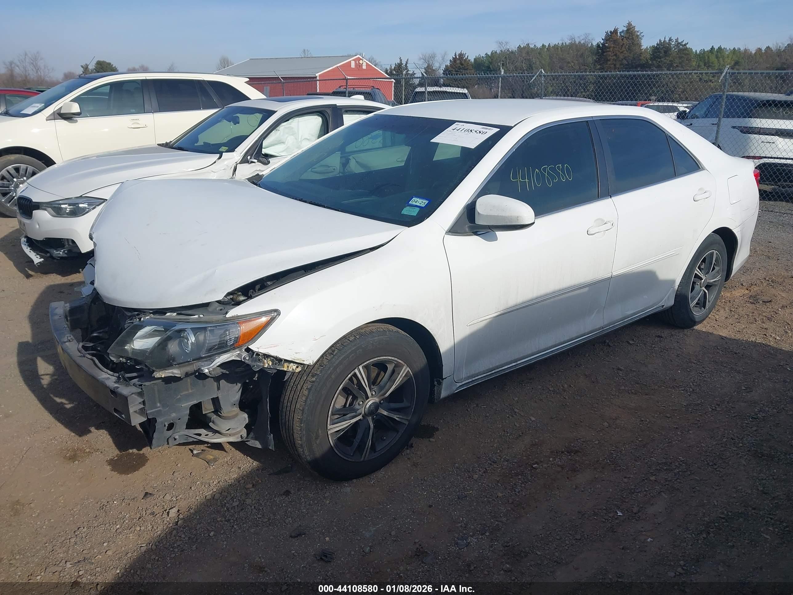 TOYOTA CAMRY image 2