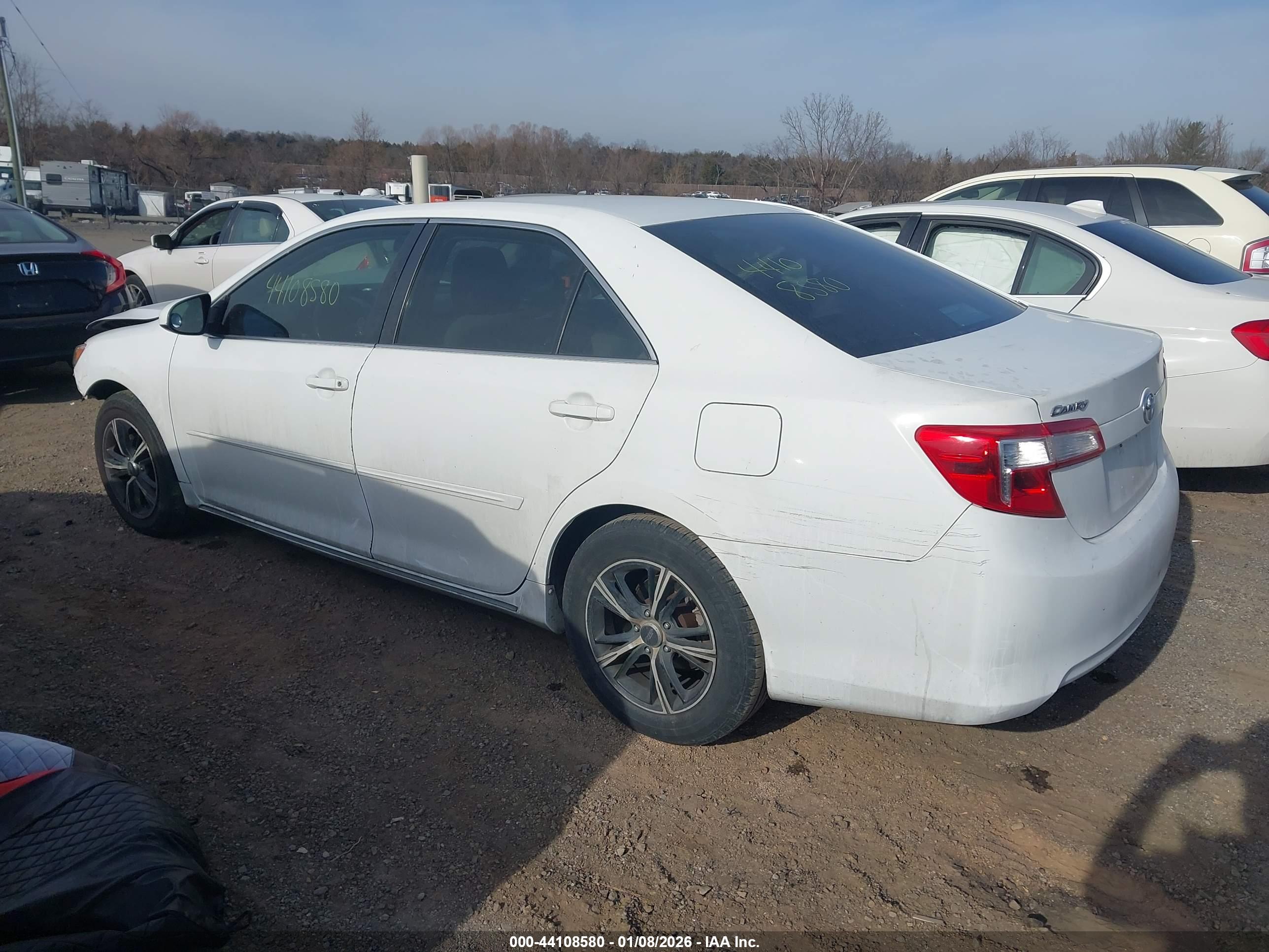 TOYOTA CAMRY image 3