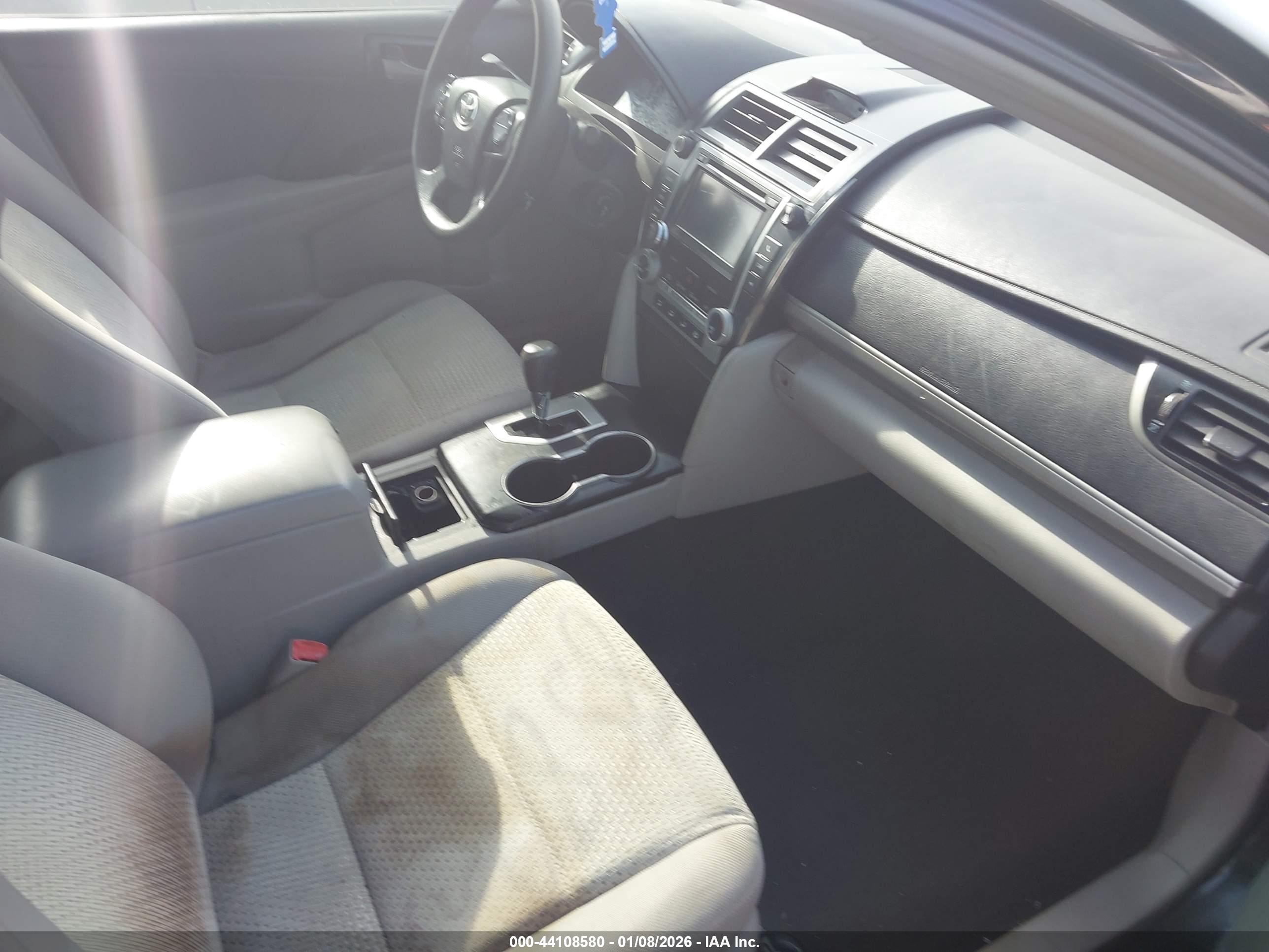TOYOTA CAMRY image 5
