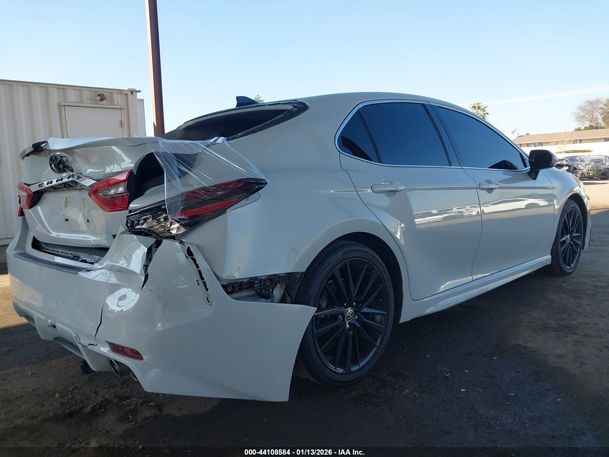 TOYOTA CAMRY image 4