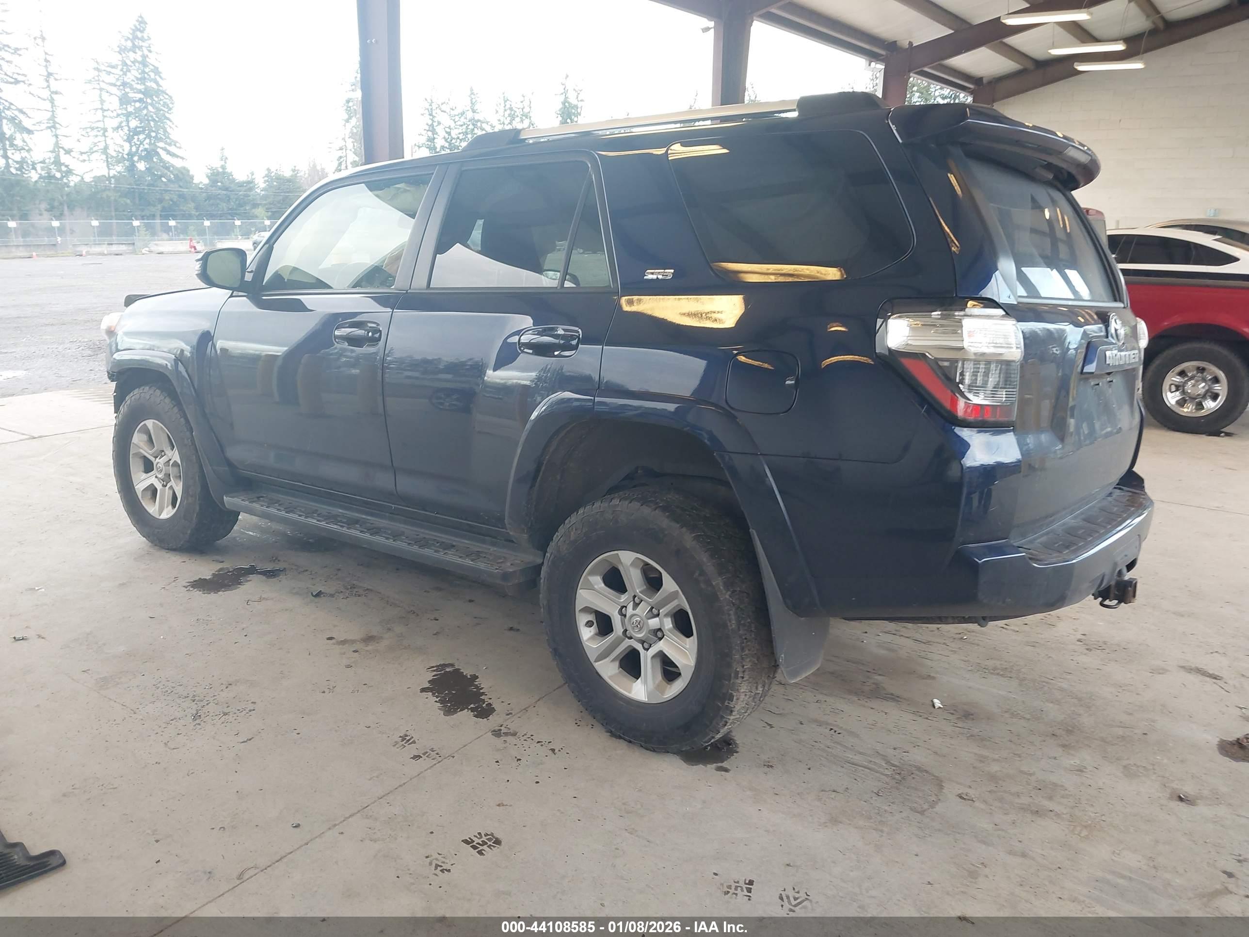TOYOTA 4RUNNER image 3