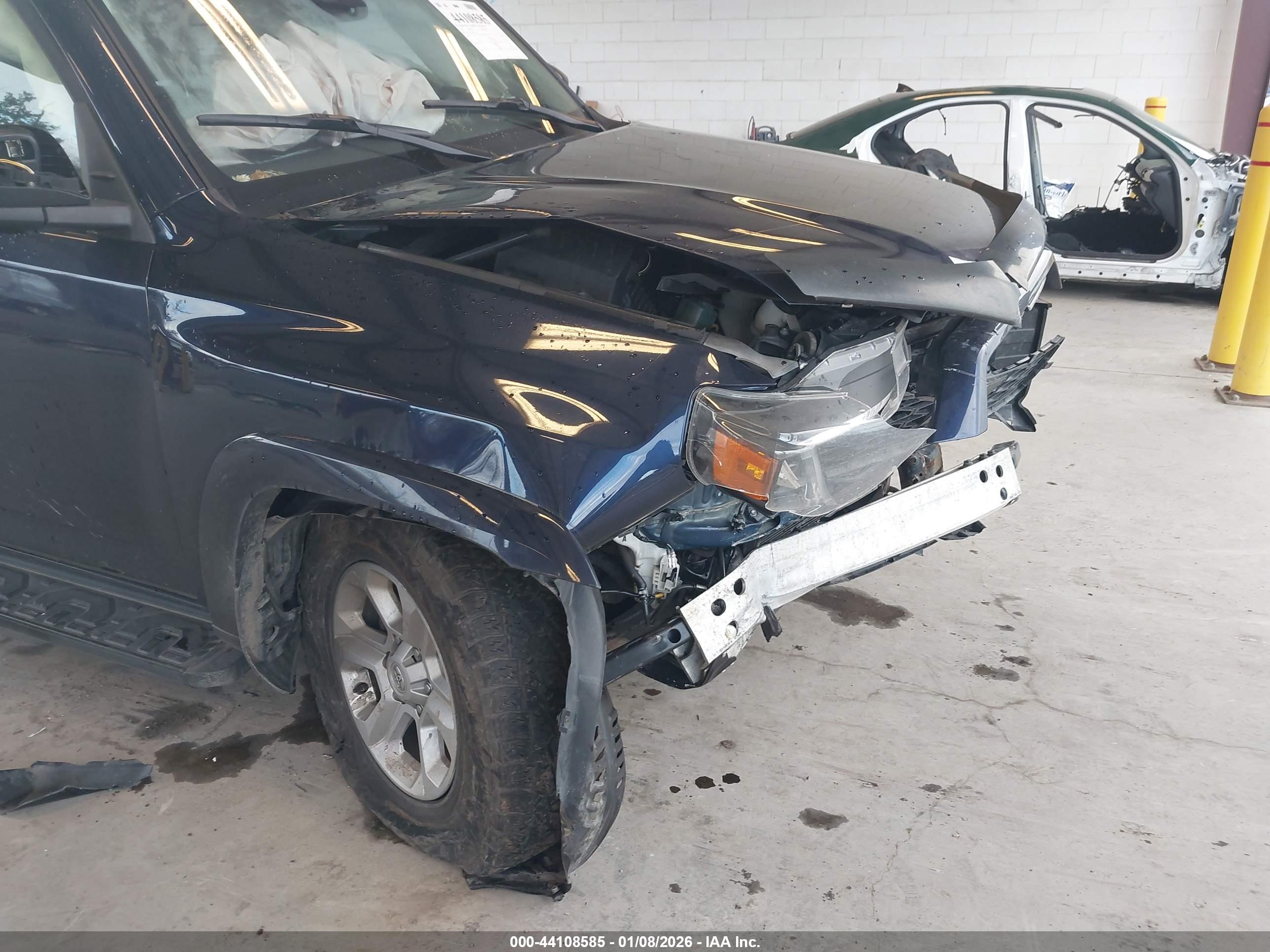 TOYOTA 4RUNNER image 6
