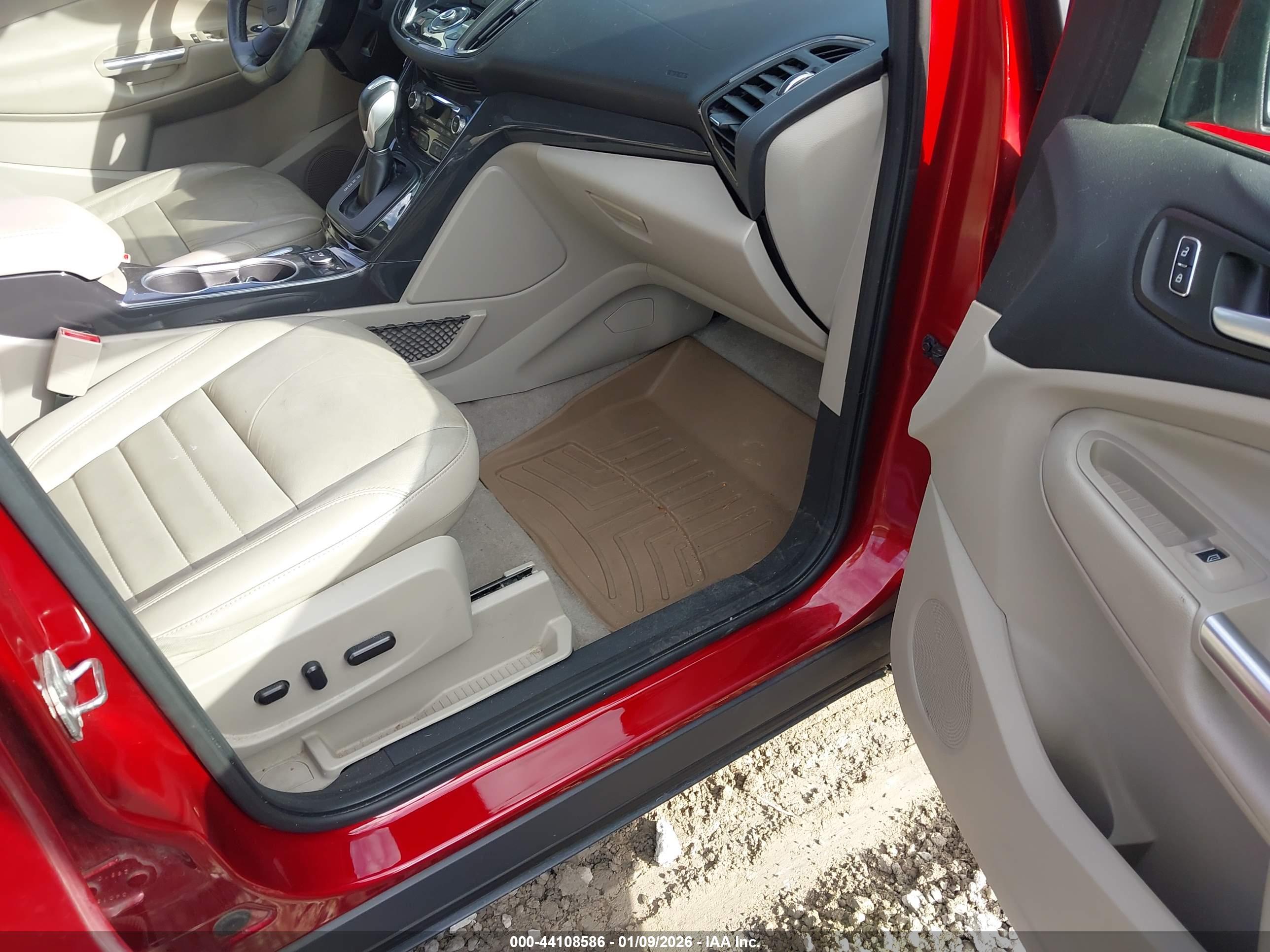 FORD ESCAPE image 5