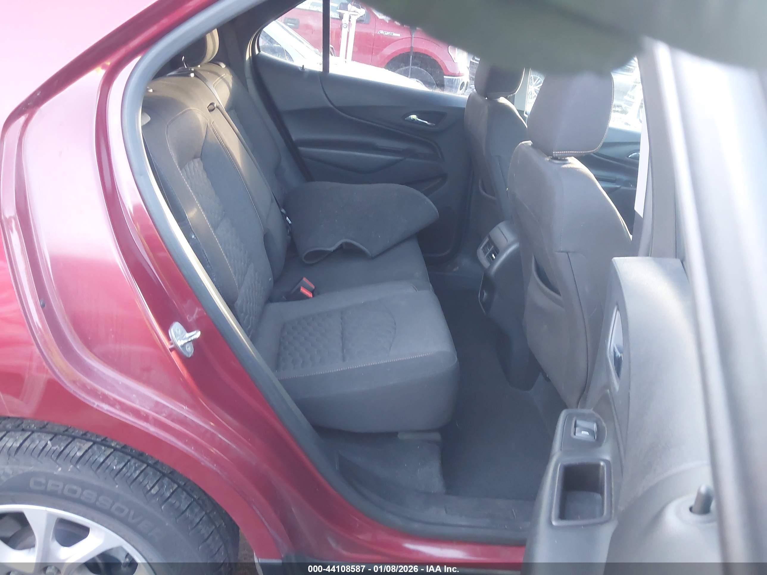 CHEVROLET EQUINOX image 8