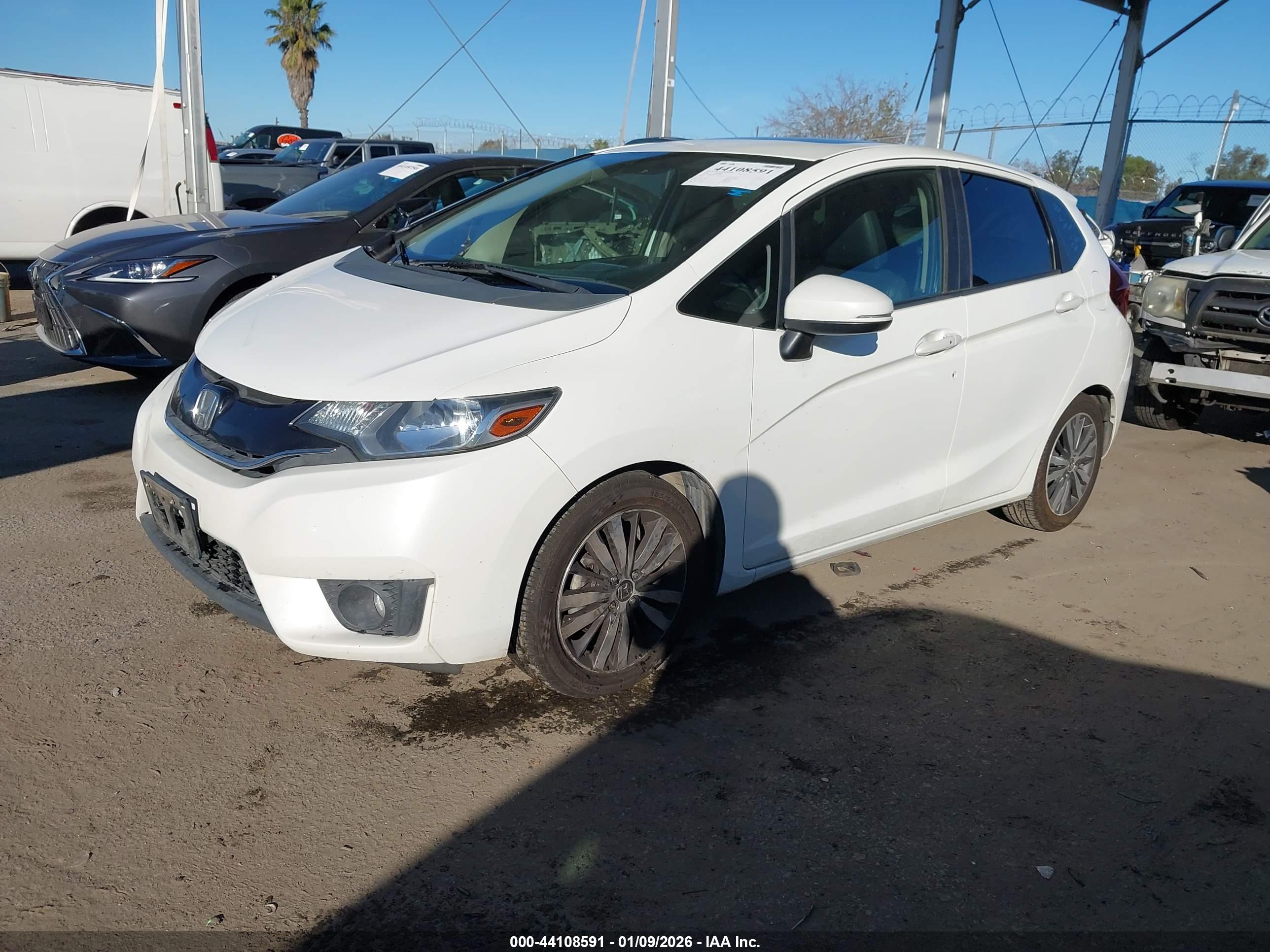 HONDA FIT image 2
