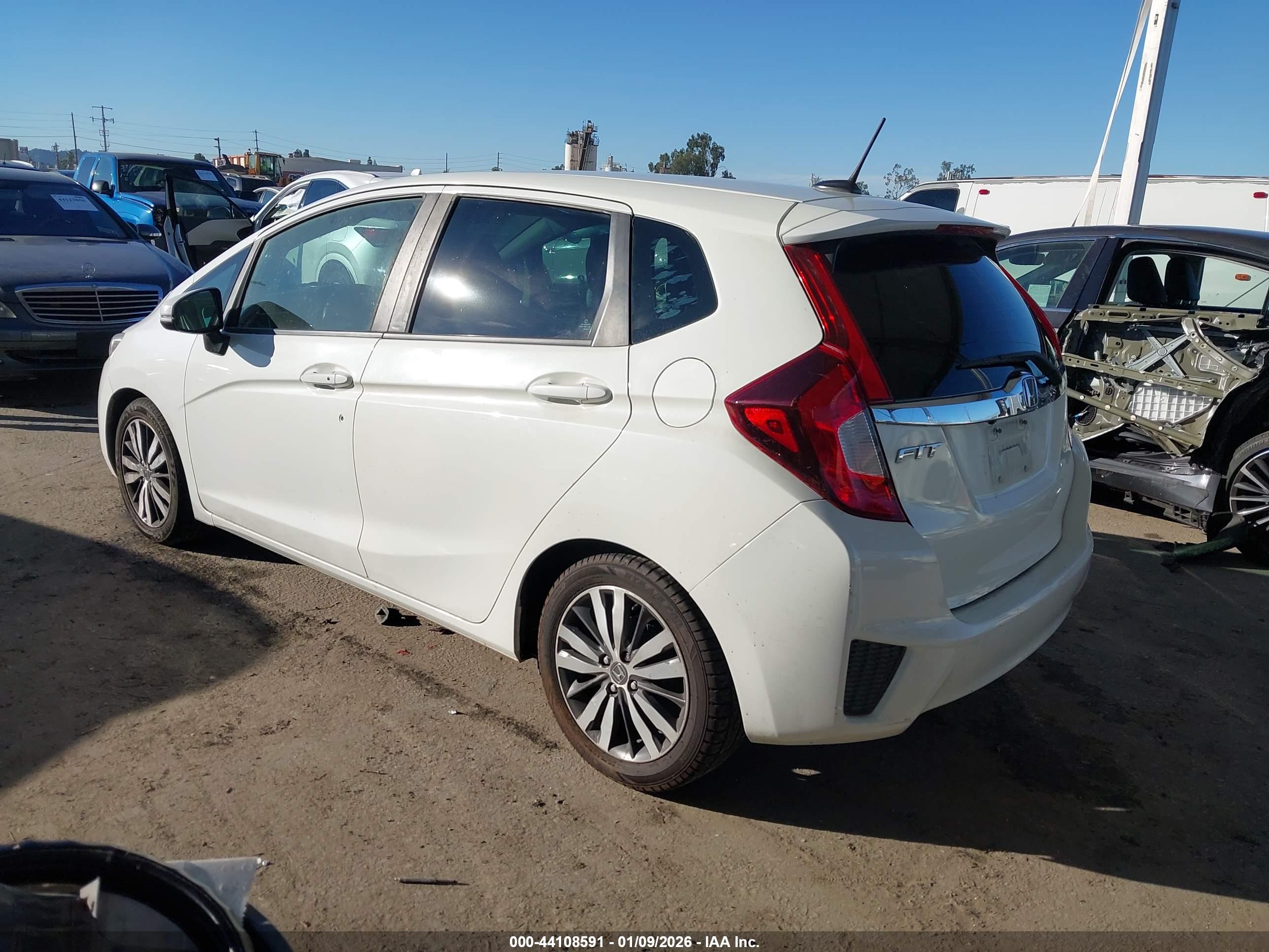 HONDA FIT image 3
