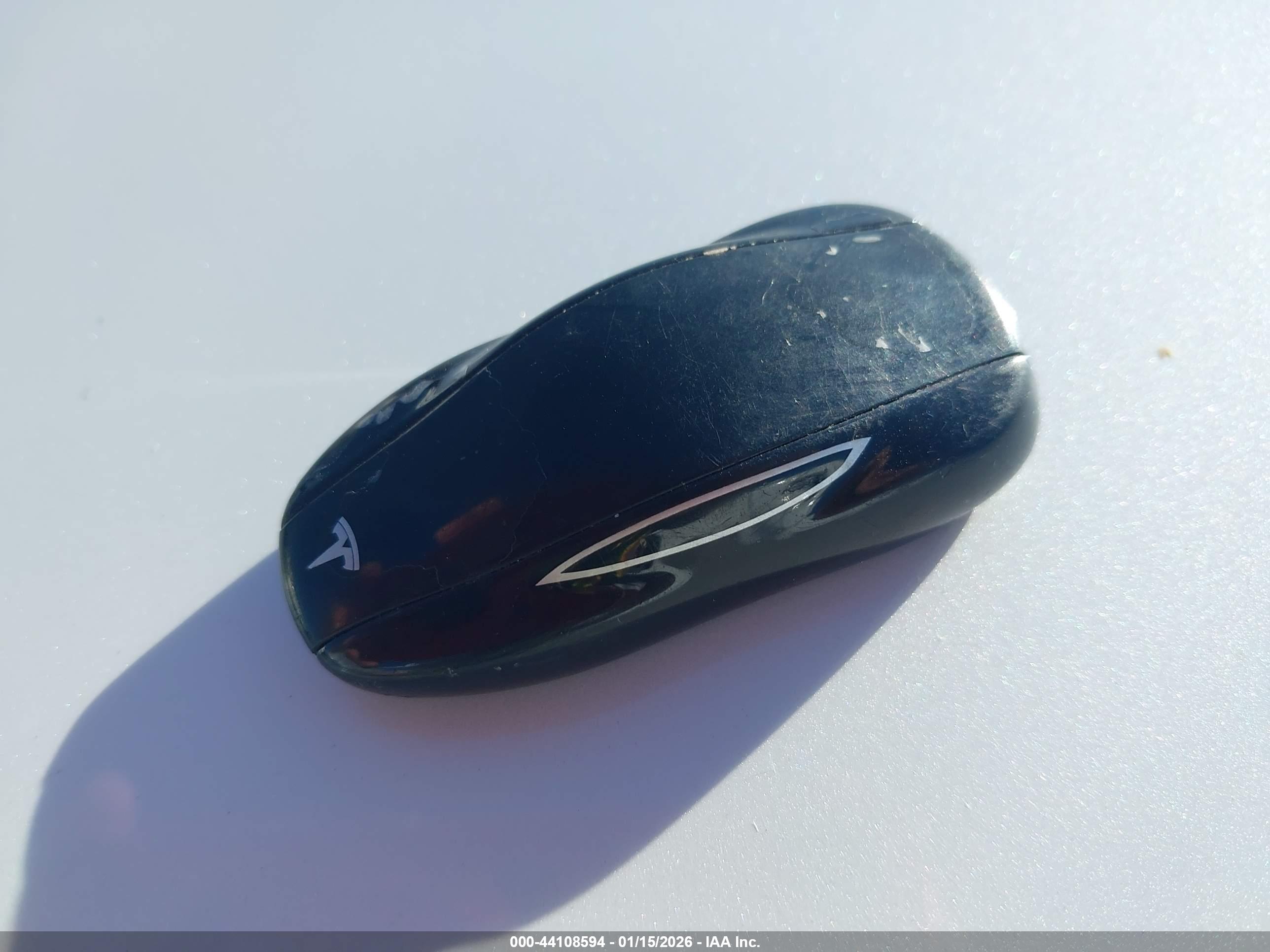 TESLA MODEL image 11