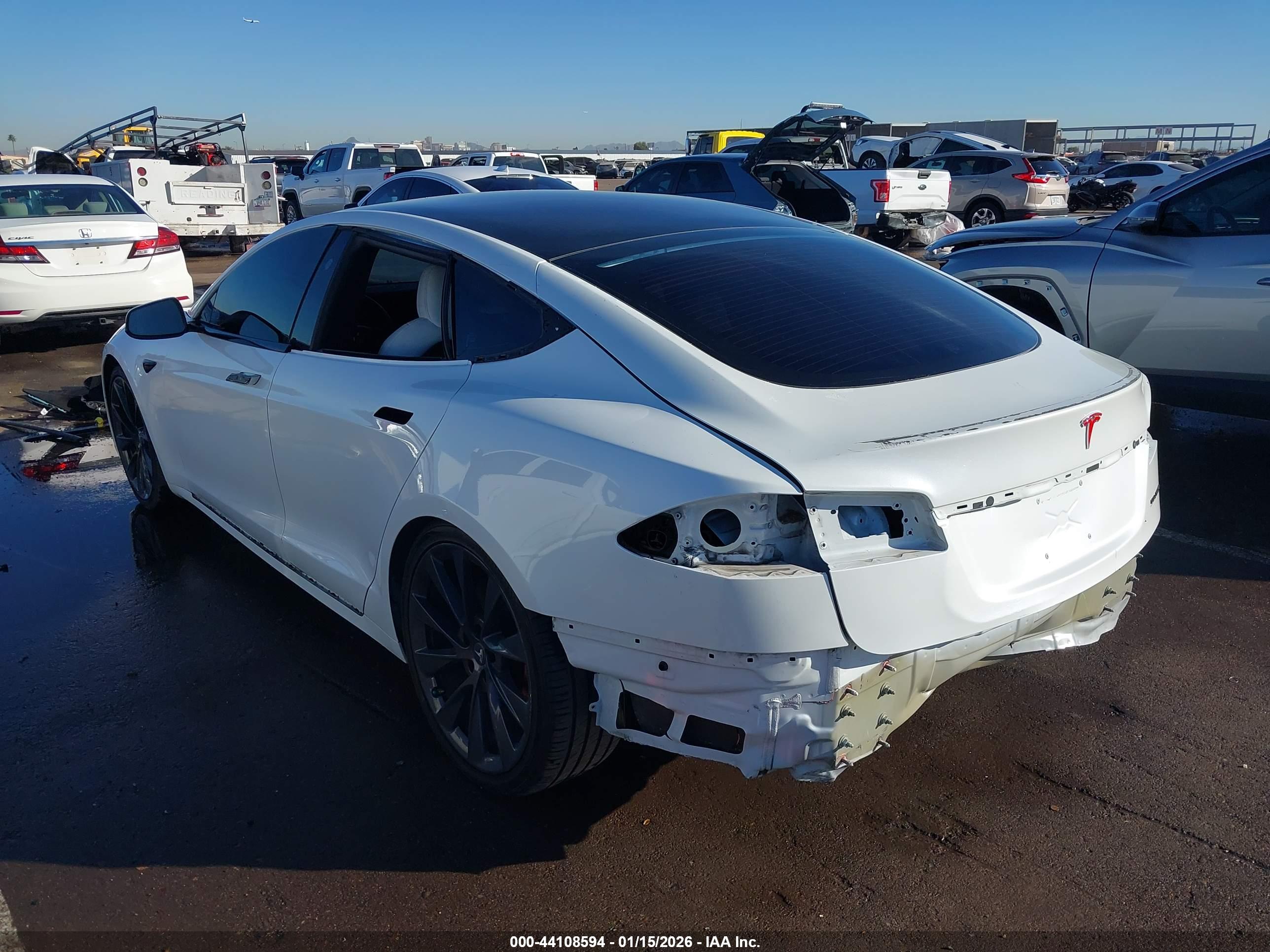 TESLA MODEL image 3