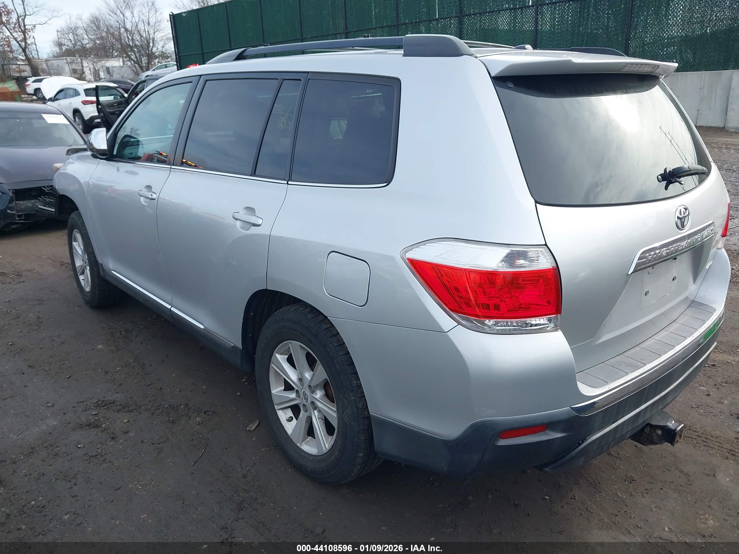 TOYOTA HIGHLANDER image 3