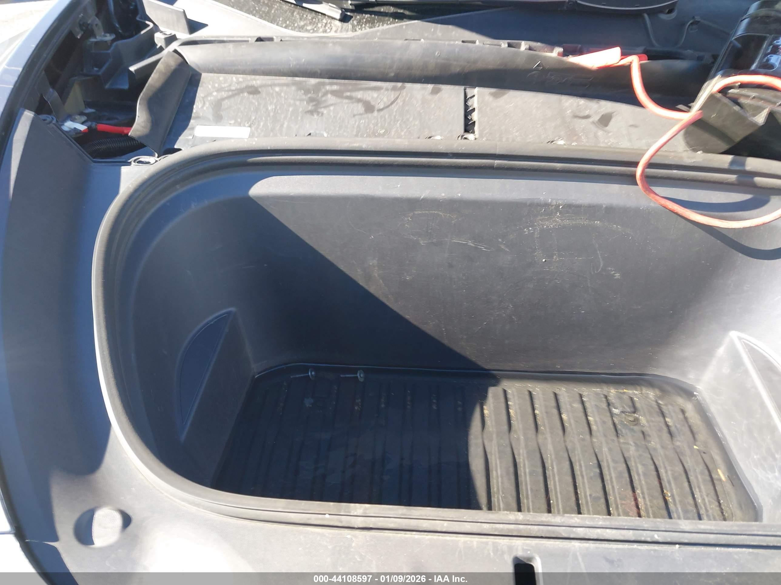 TESLA MODEL image 10