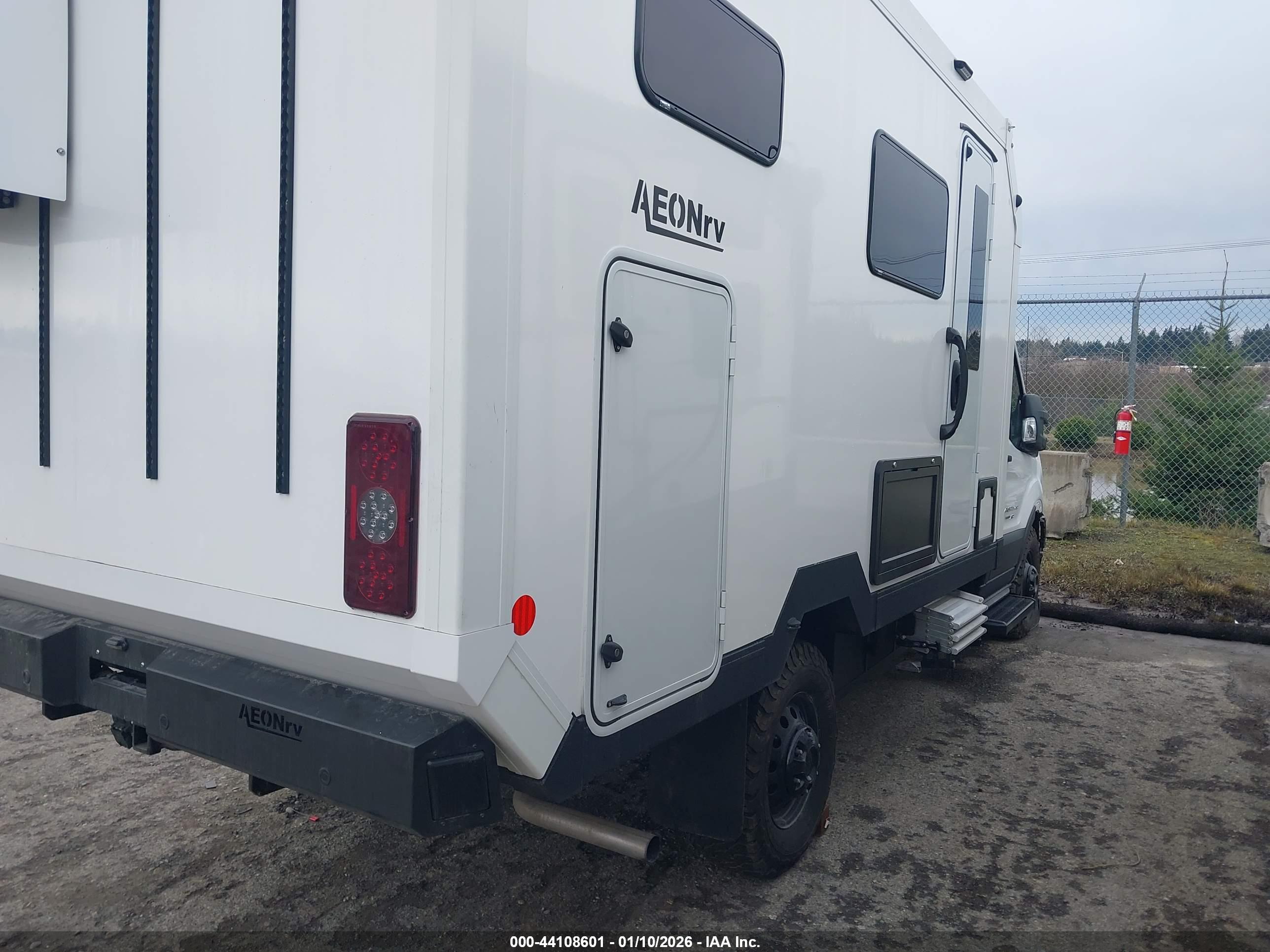 FORD TRANSIT-350 image 4