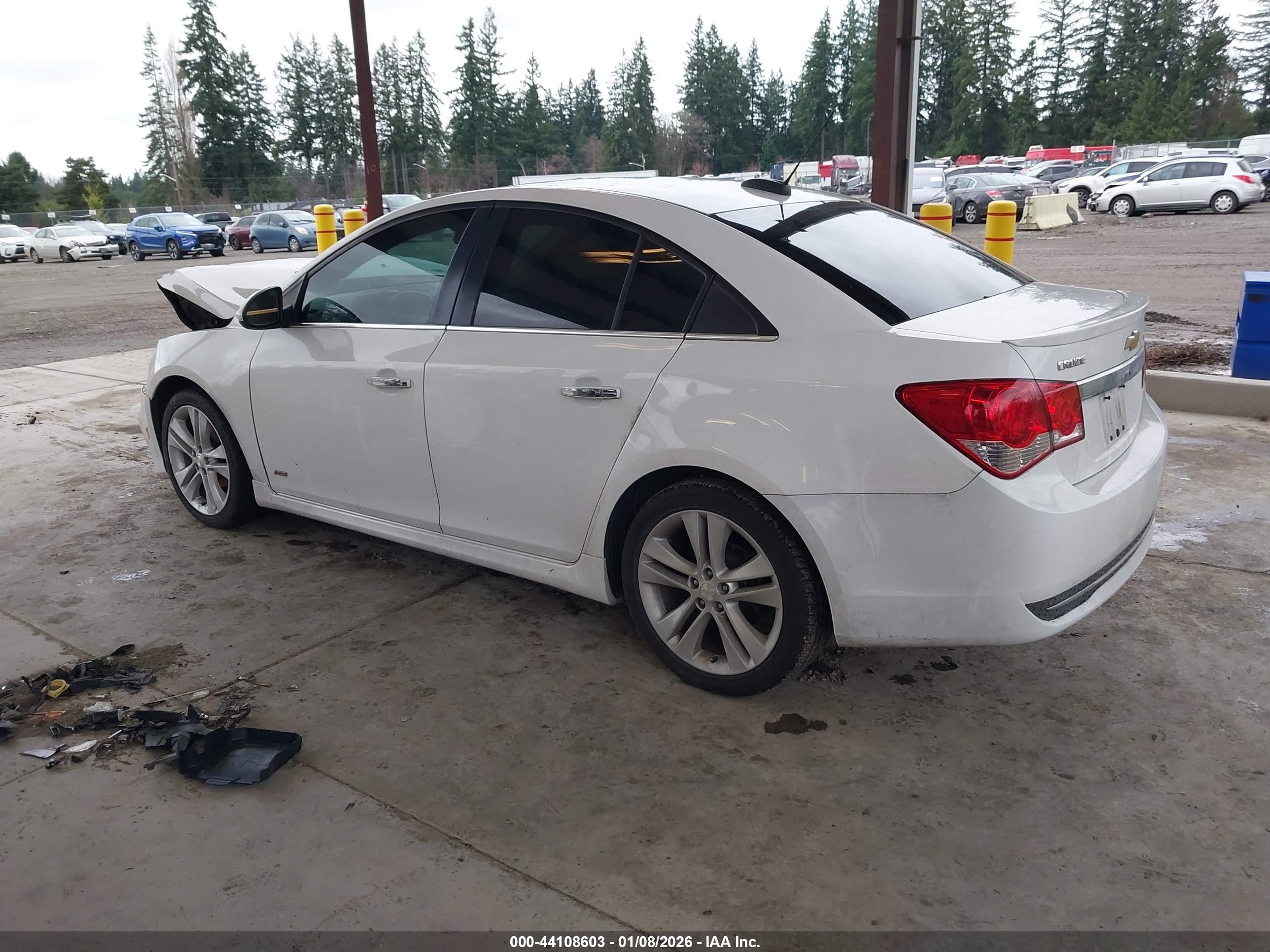 CHEVROLET CRUZE image 3