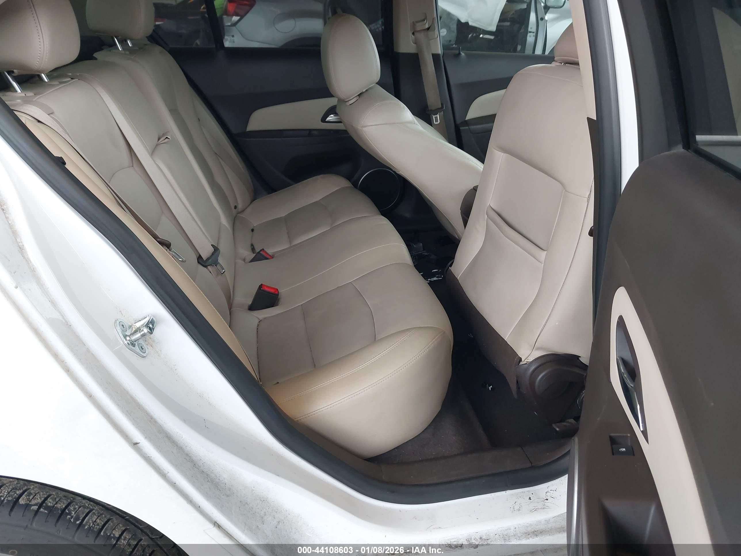 CHEVROLET CRUZE image 8