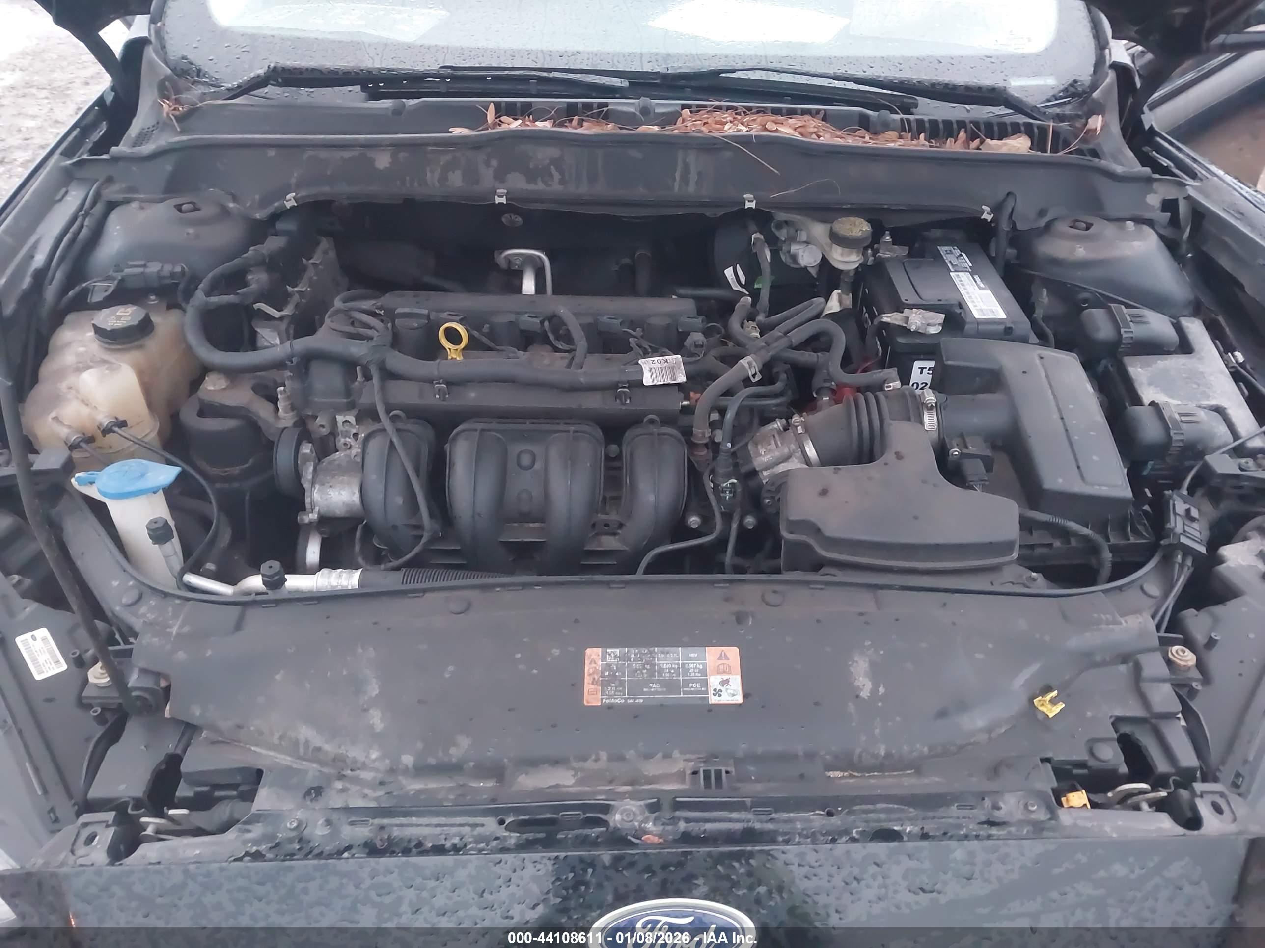 FORD FUSION image 10