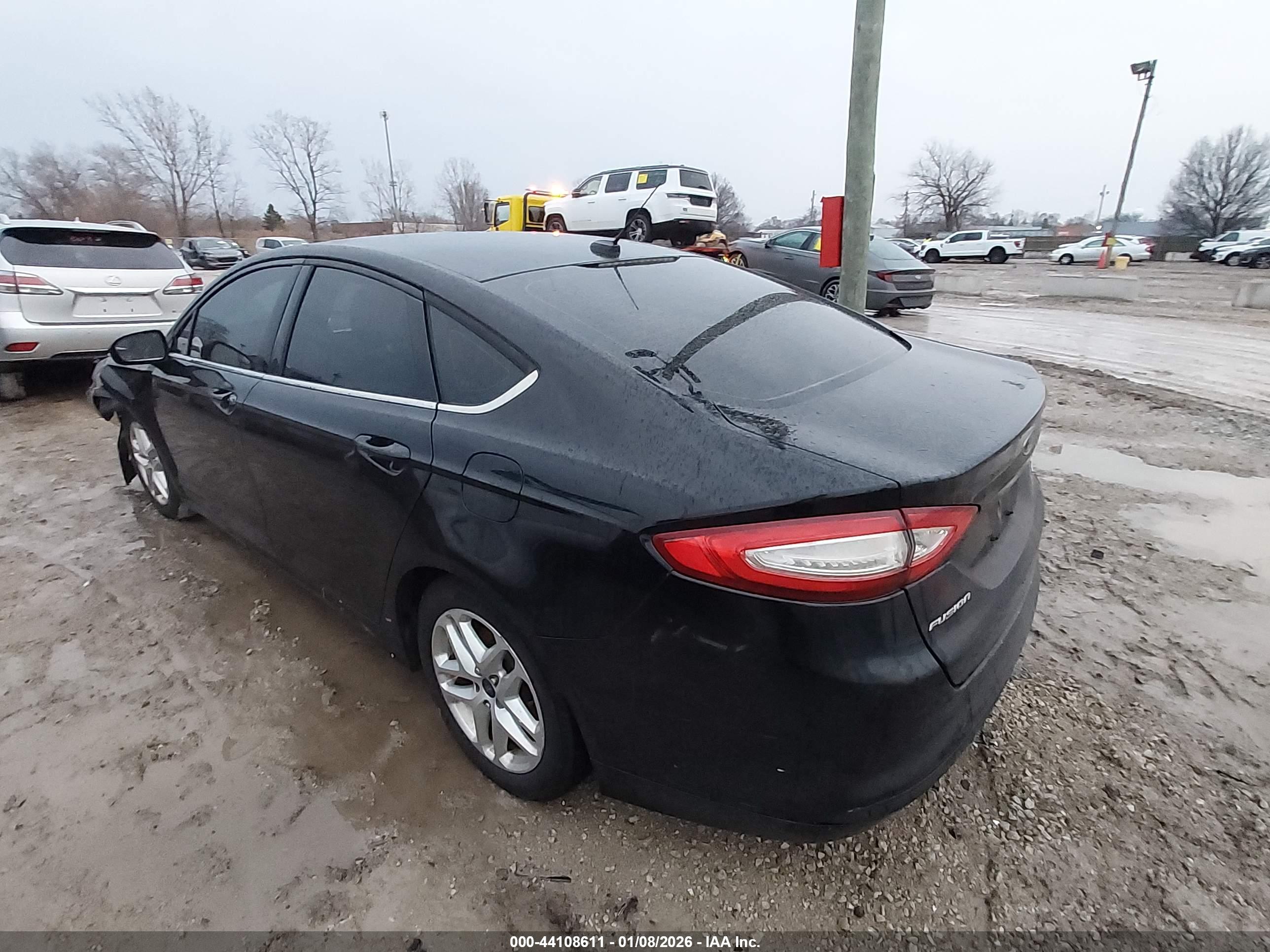 FORD FUSION image 3