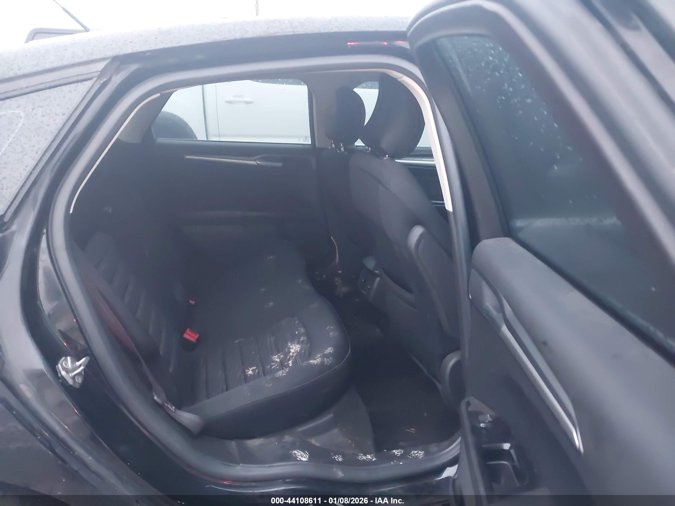 FORD FUSION image 8