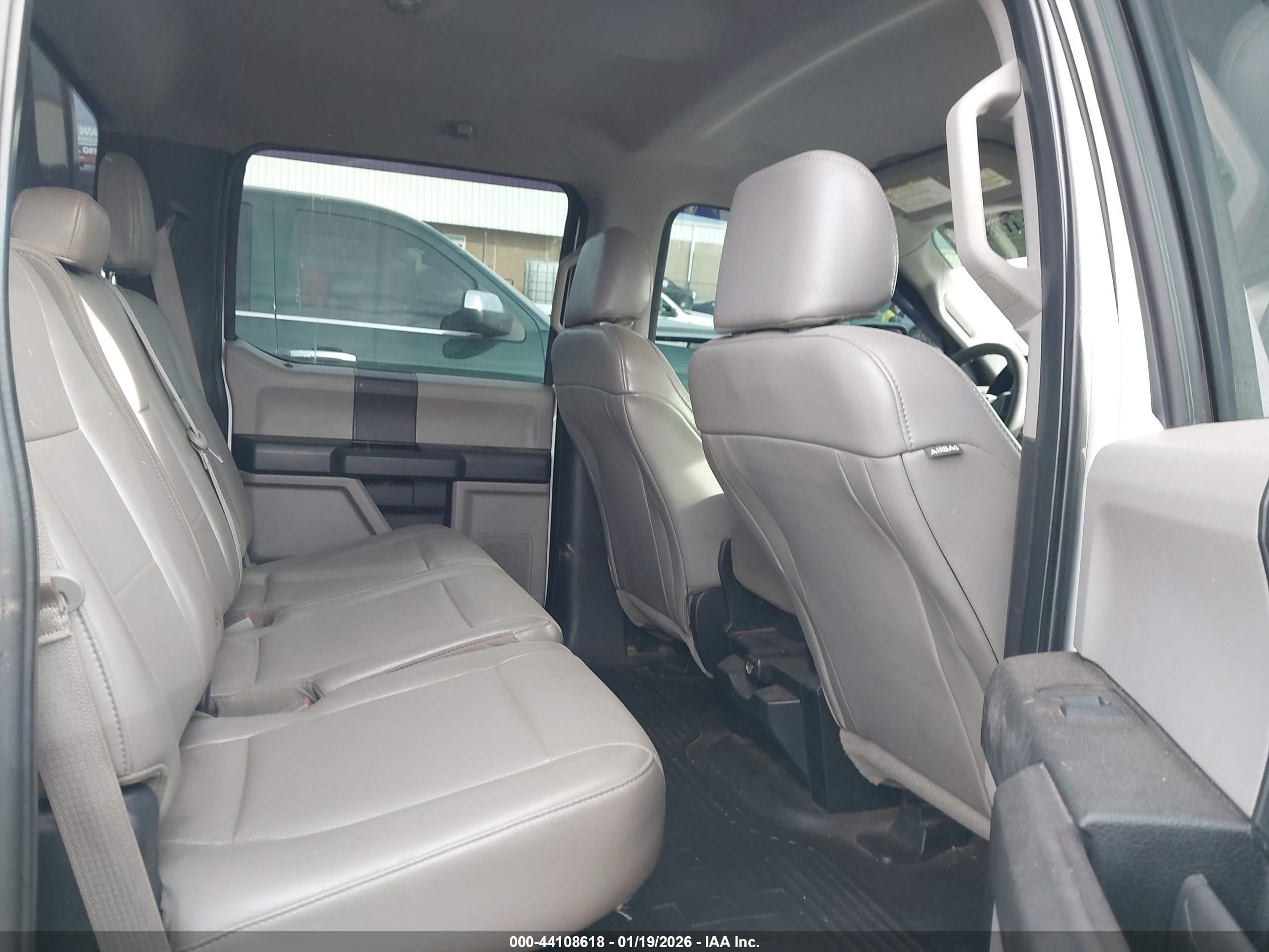 FORD F-250 image 8