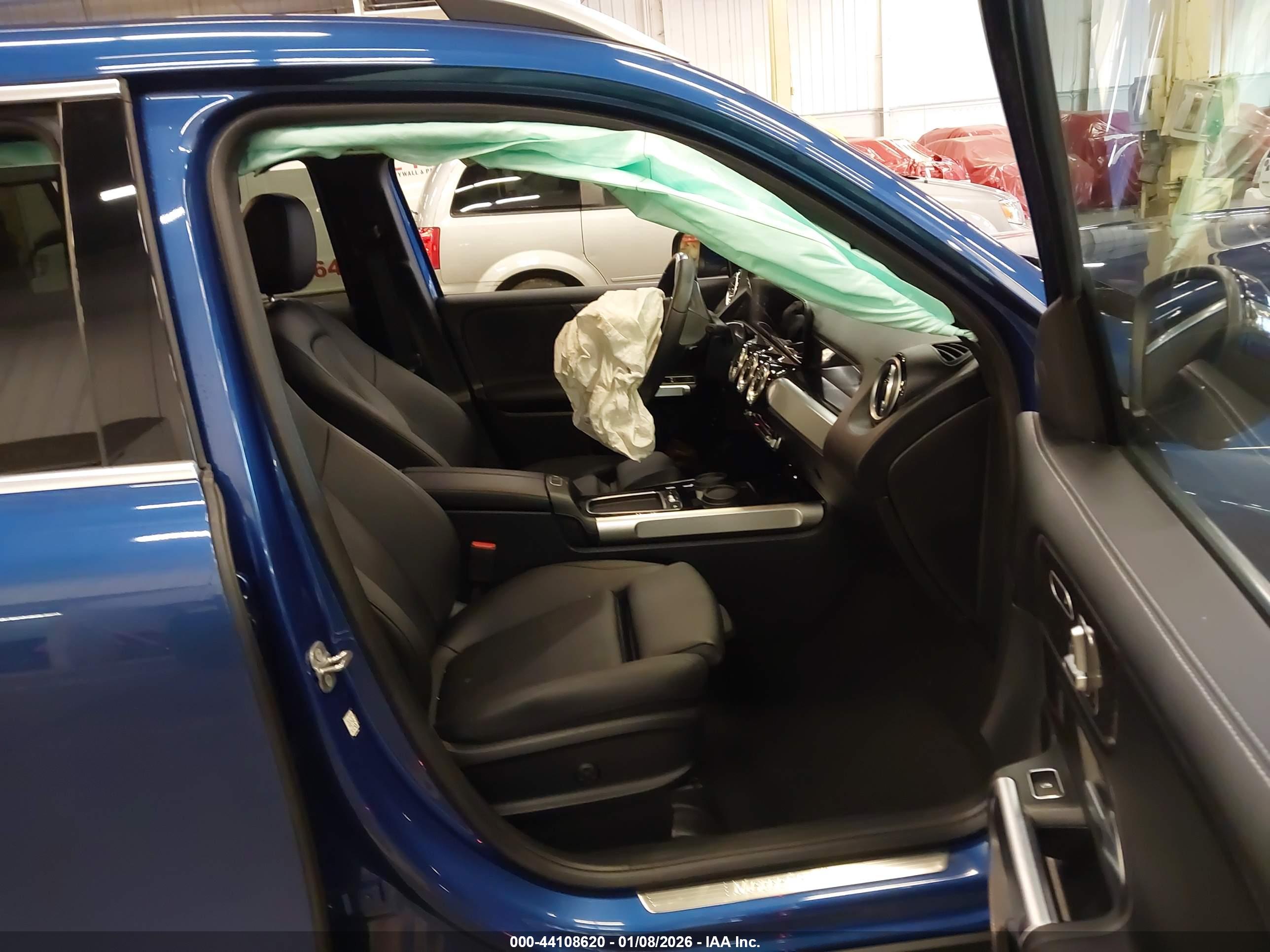 MERCEDES-BENZ GLB image 5