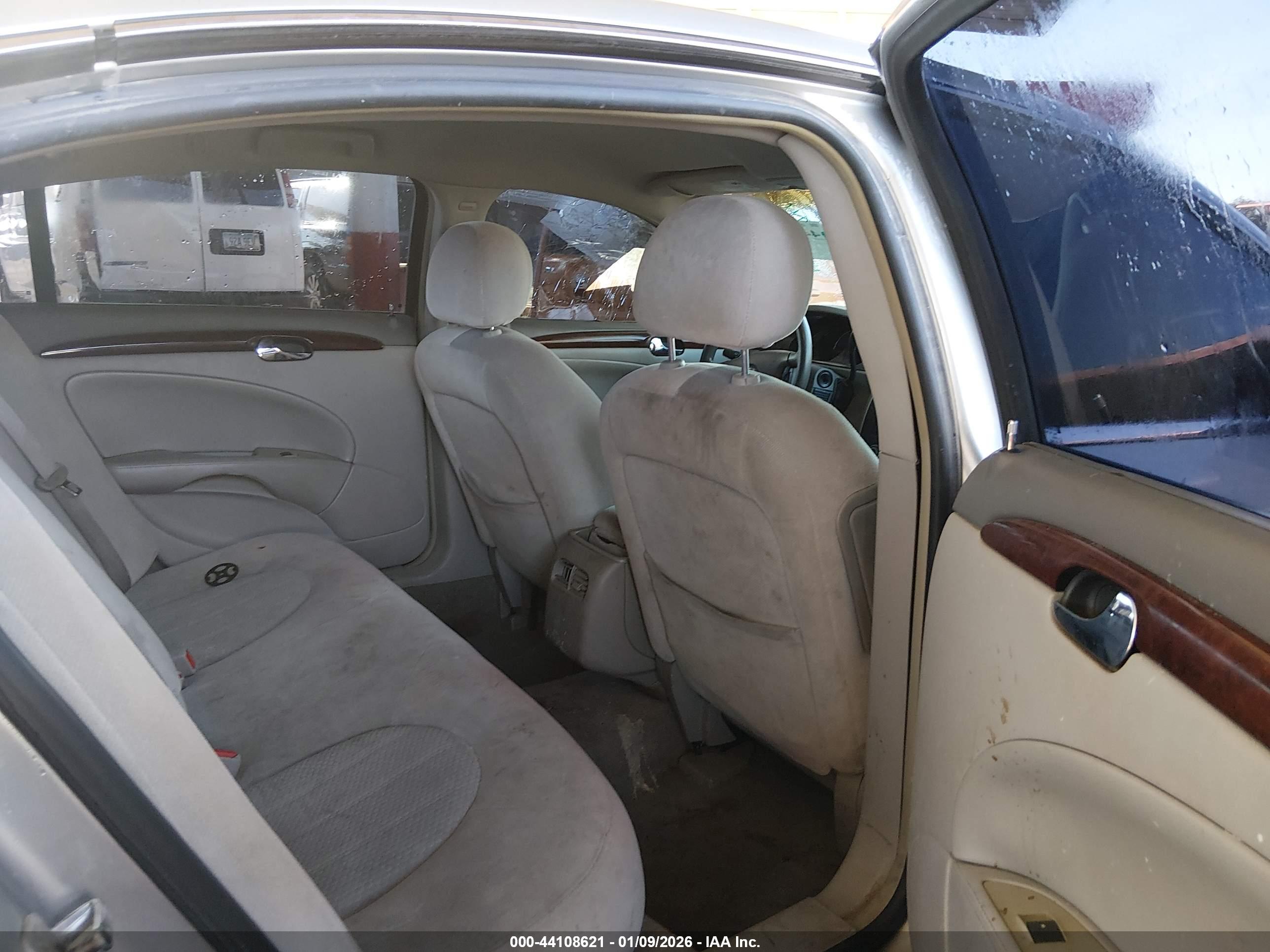 BUICK LUCERNE image 8