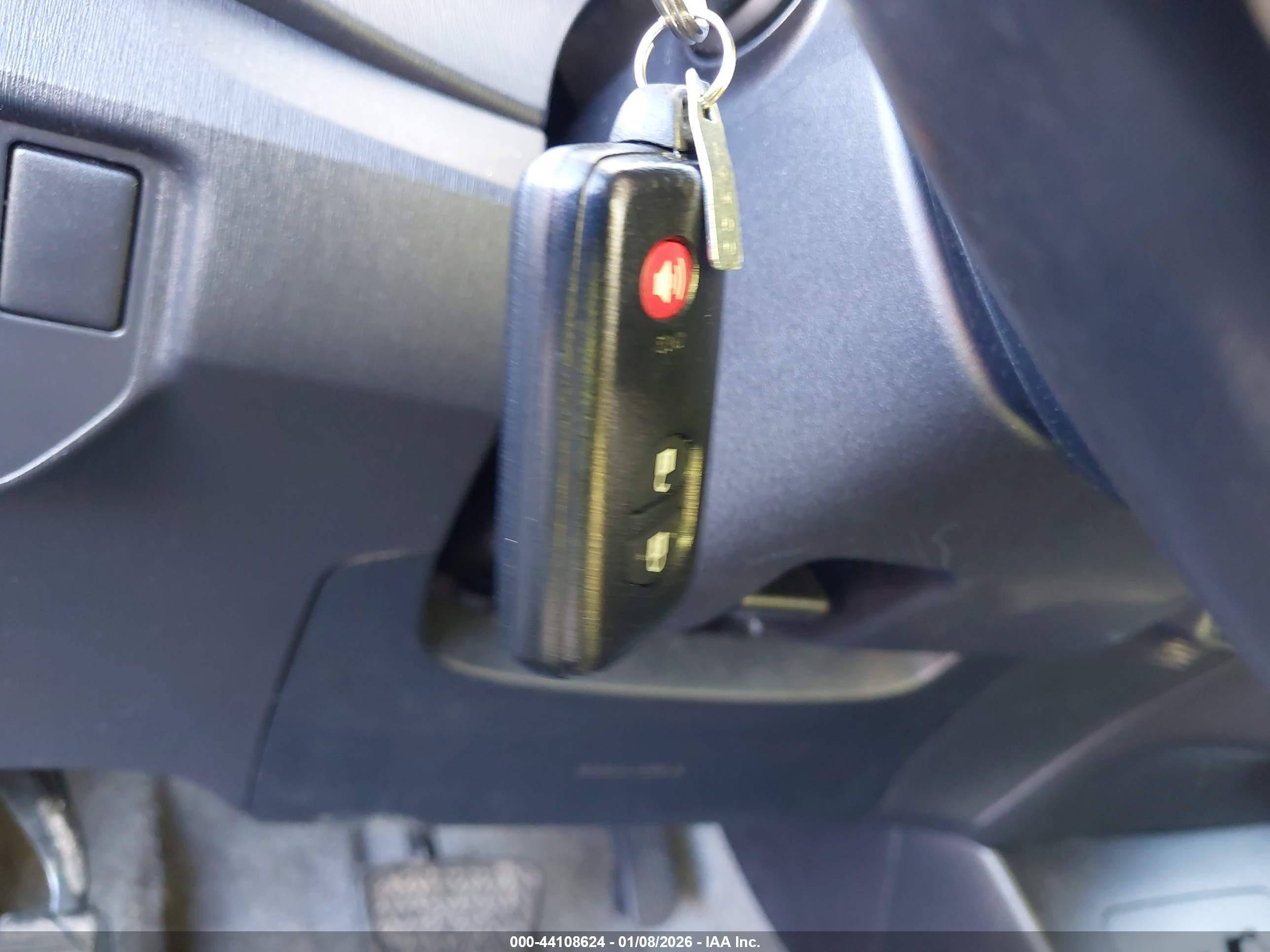 TOYOTA PRIUS image 11
