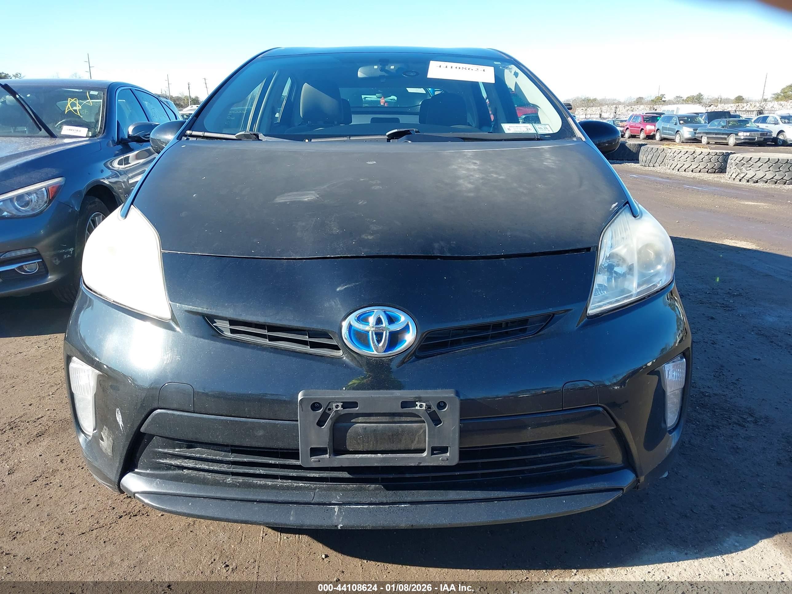 TOYOTA PRIUS image 6