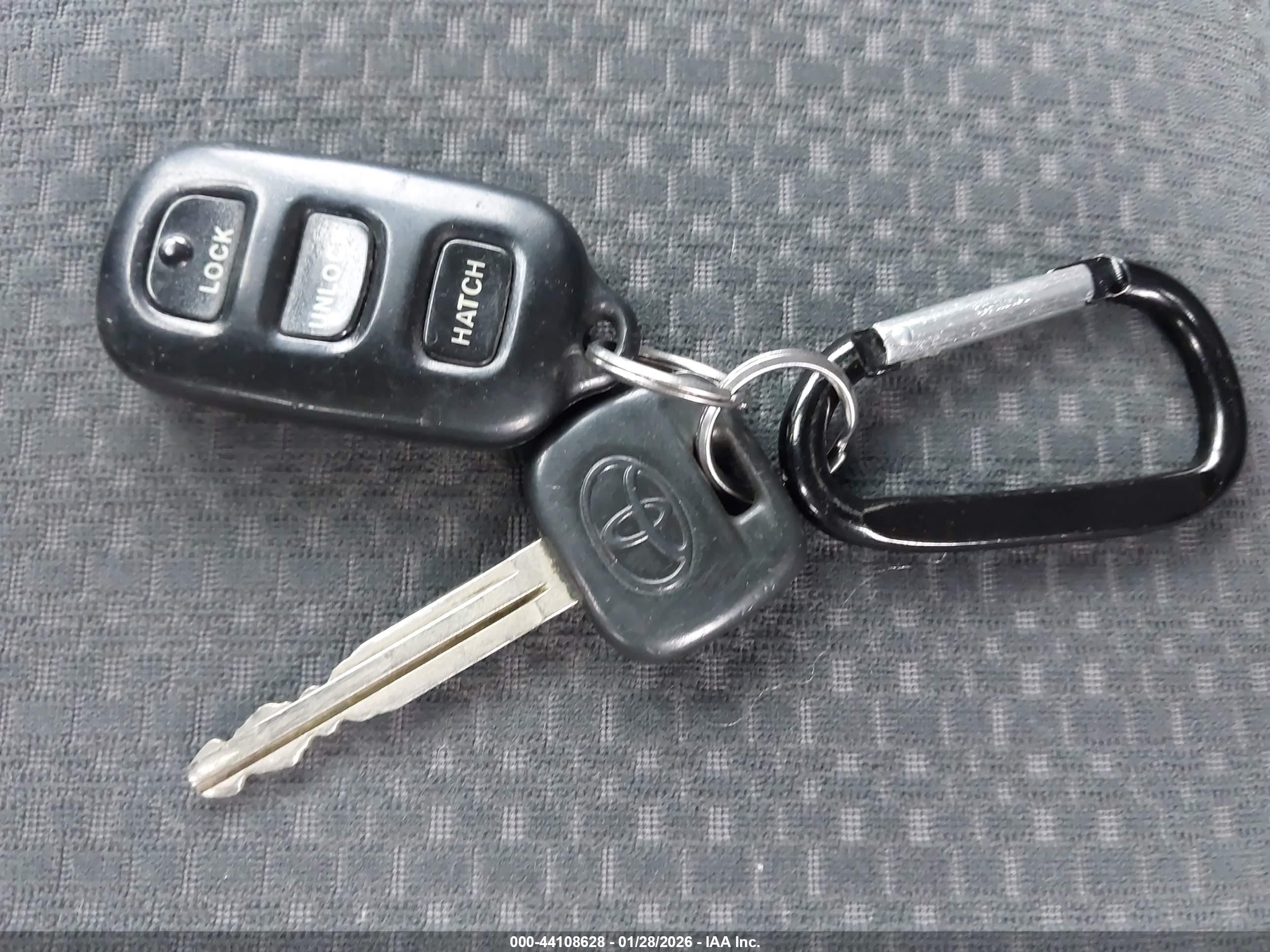 TOYOTA MATRIX image 11