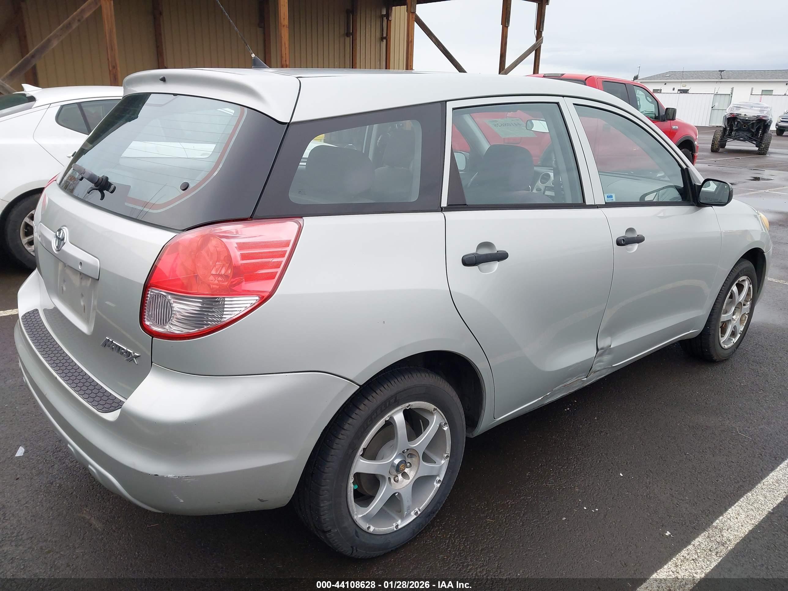 TOYOTA MATRIX image 4