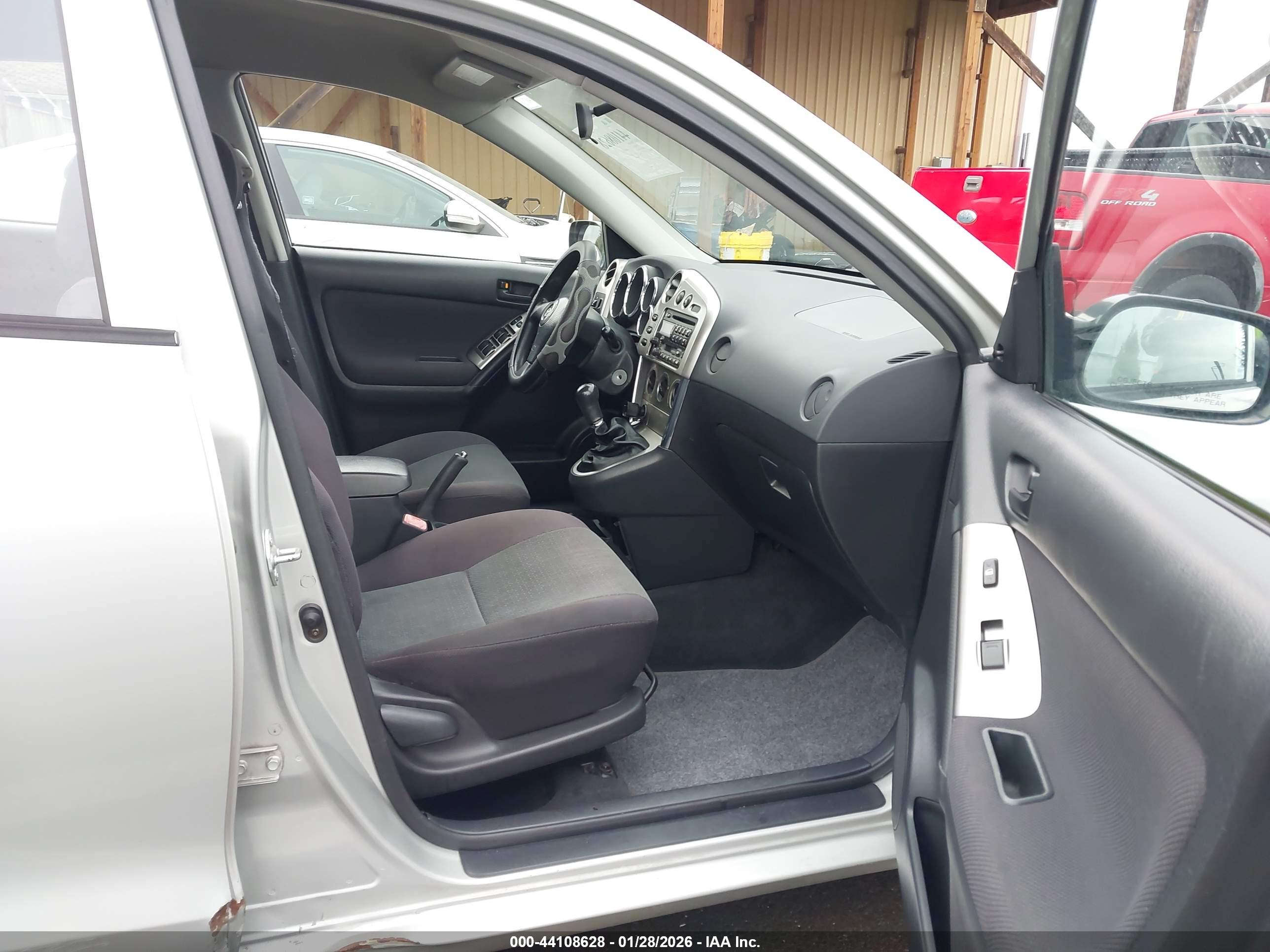 TOYOTA MATRIX image 5