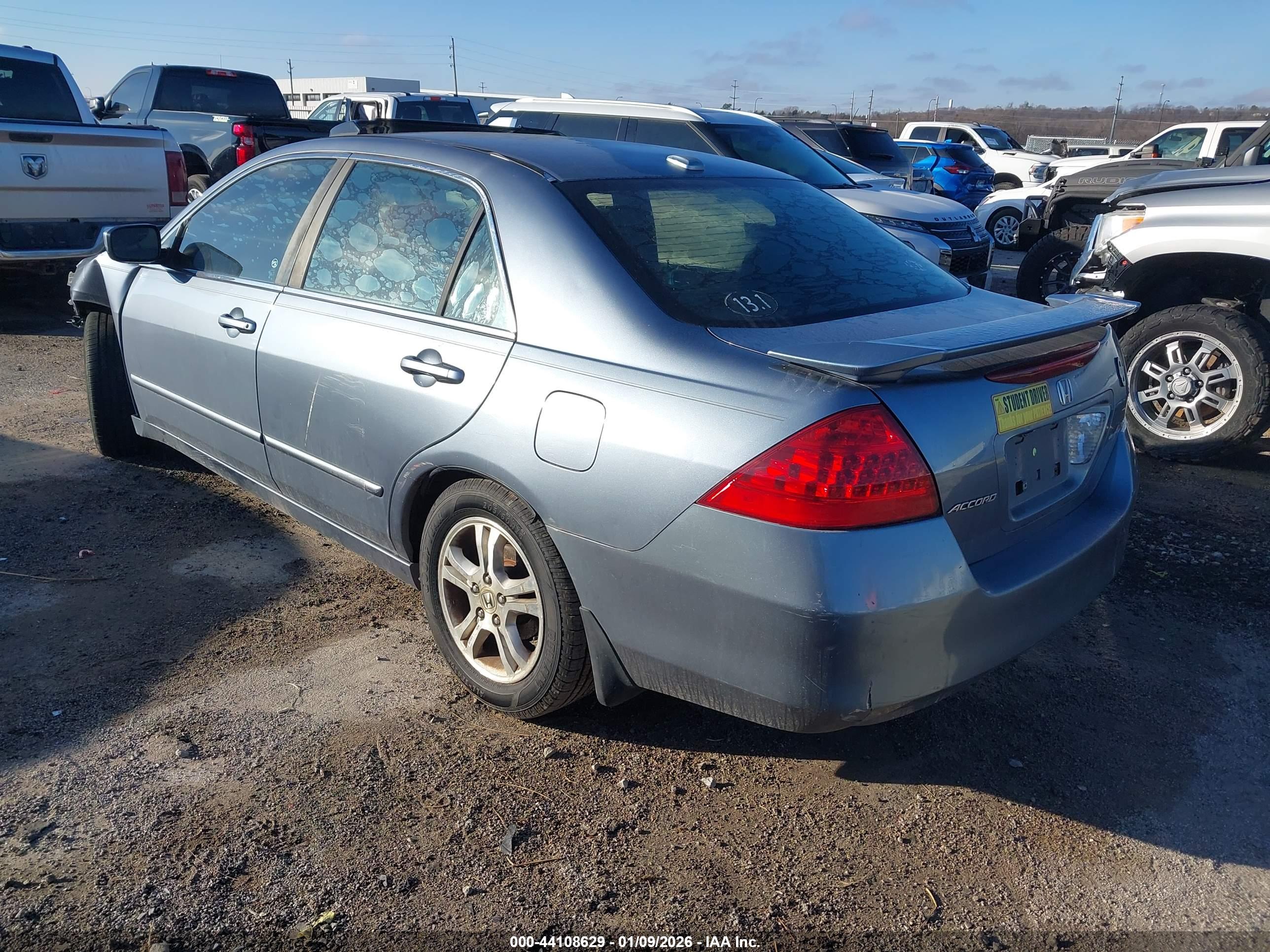 HONDA ACCORD image 3