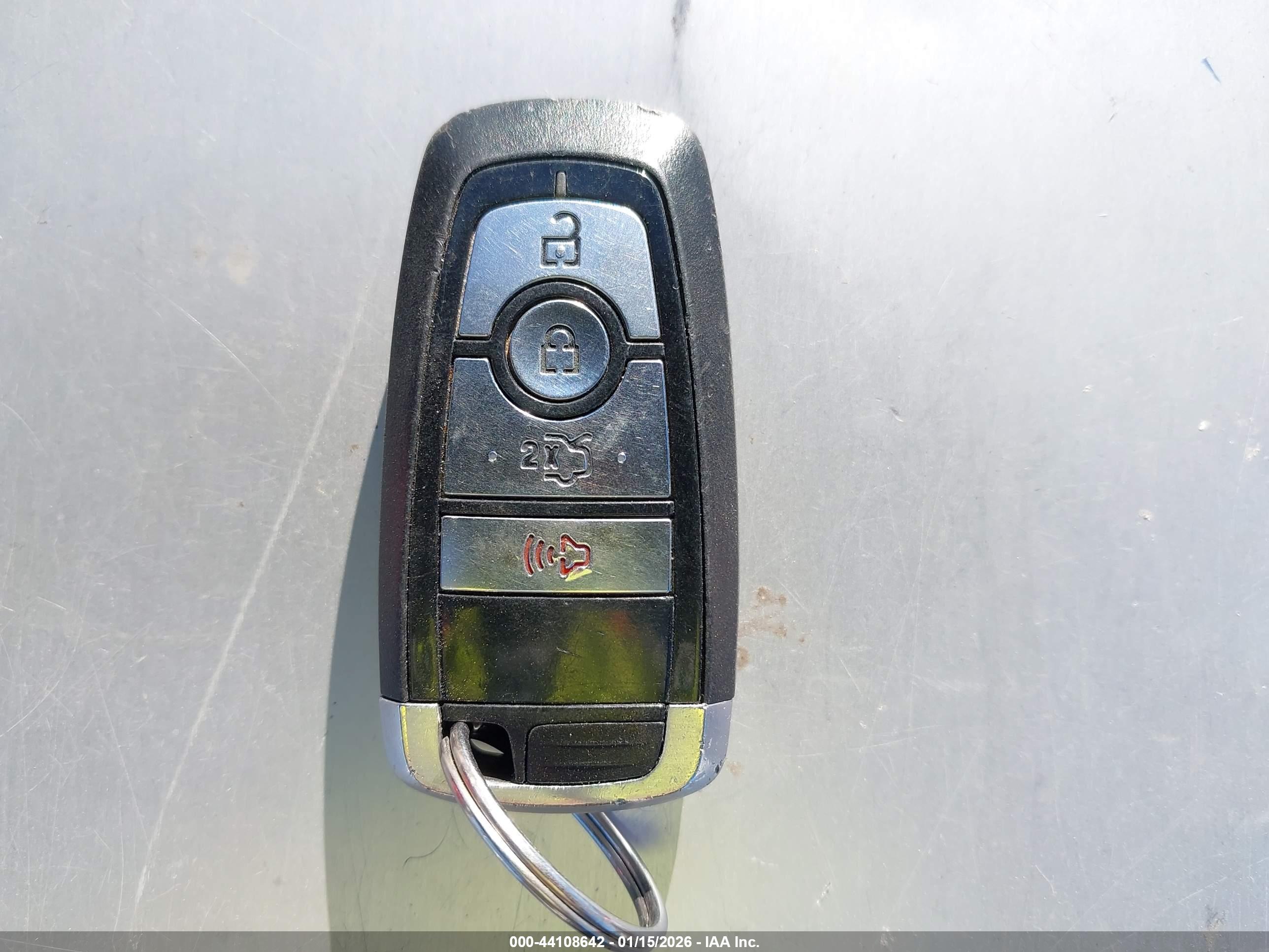 FORD FUSION image 11