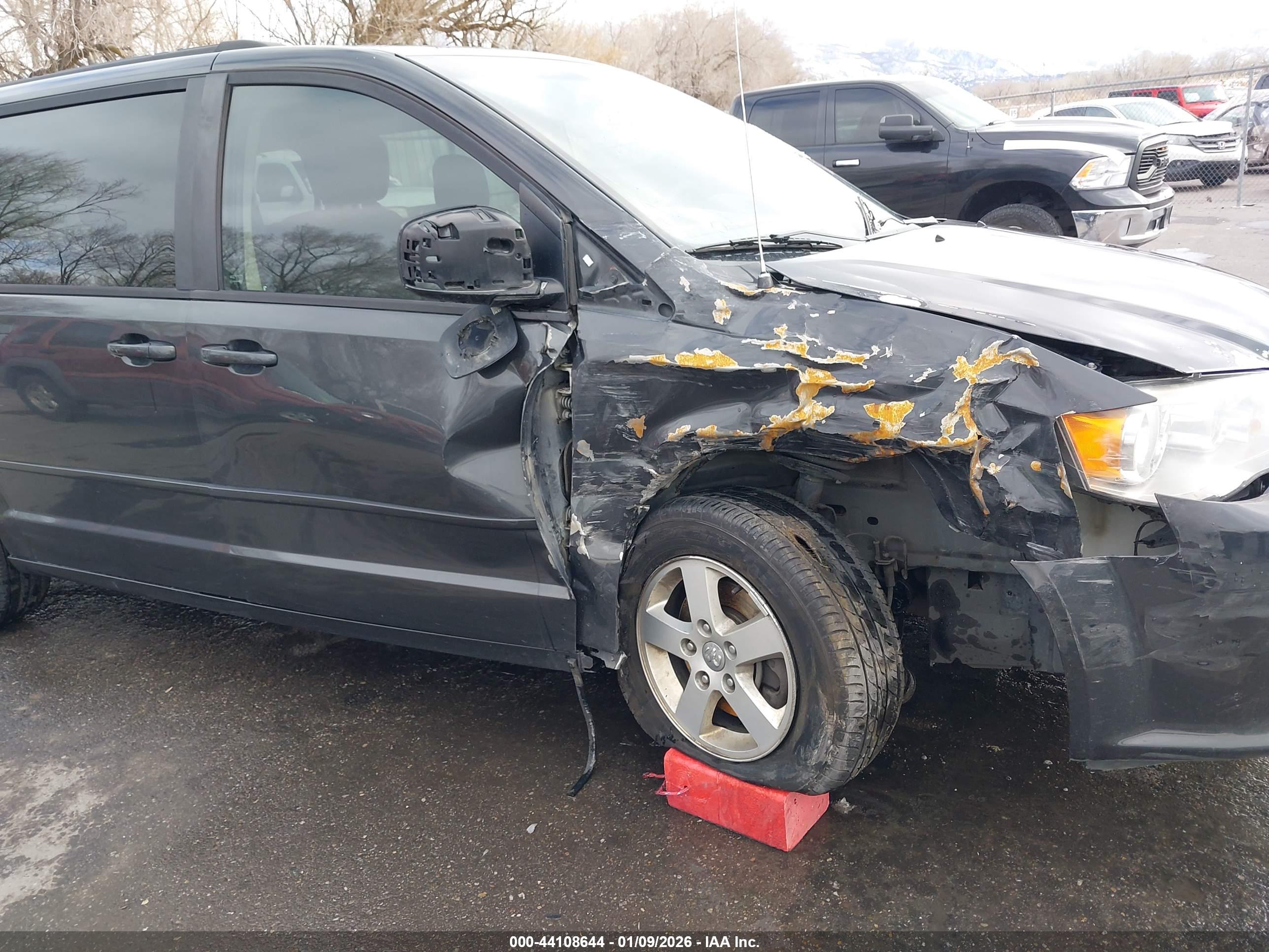 DODGE GRAND image 6