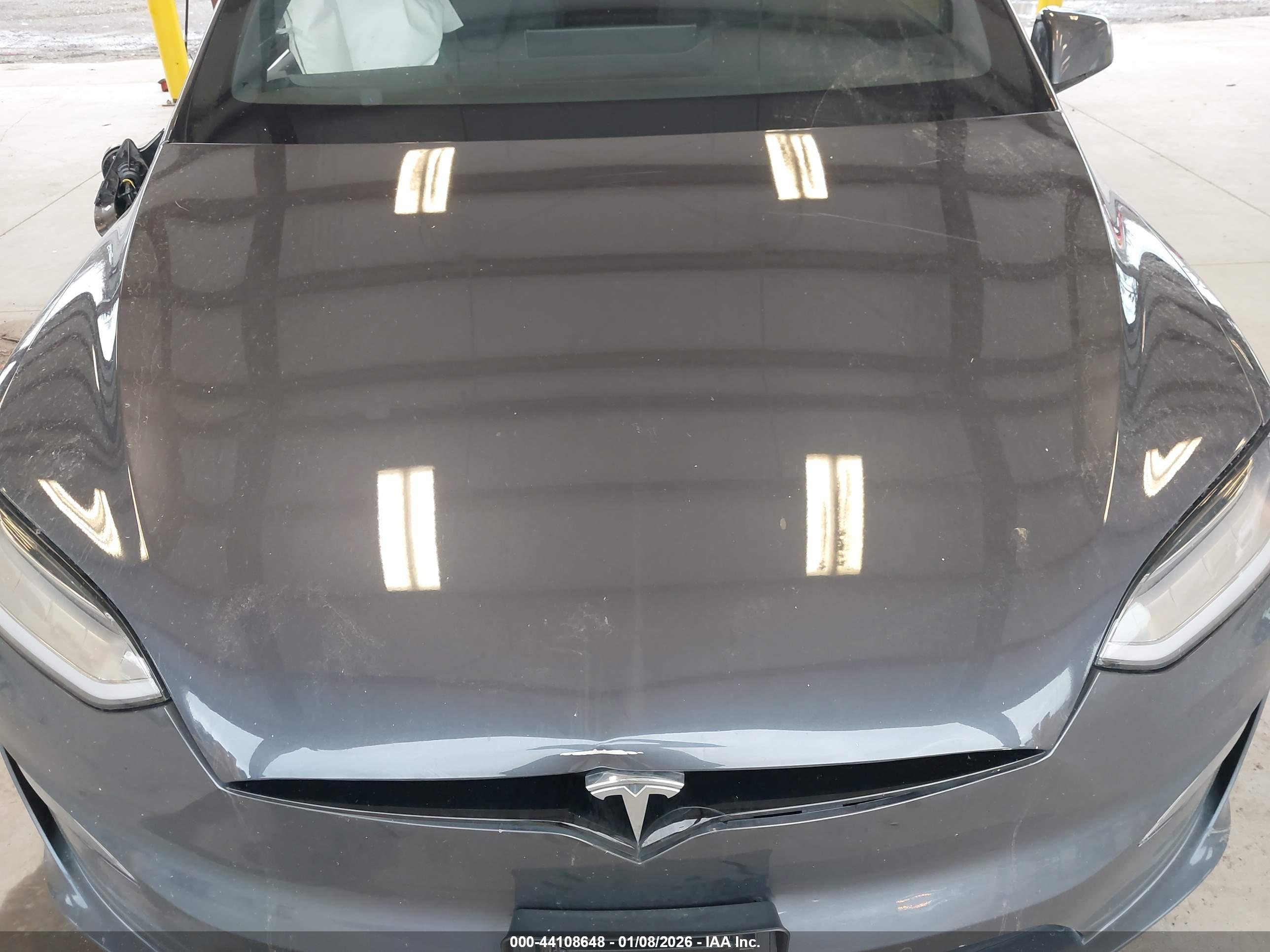 TESLA MODEL image 10