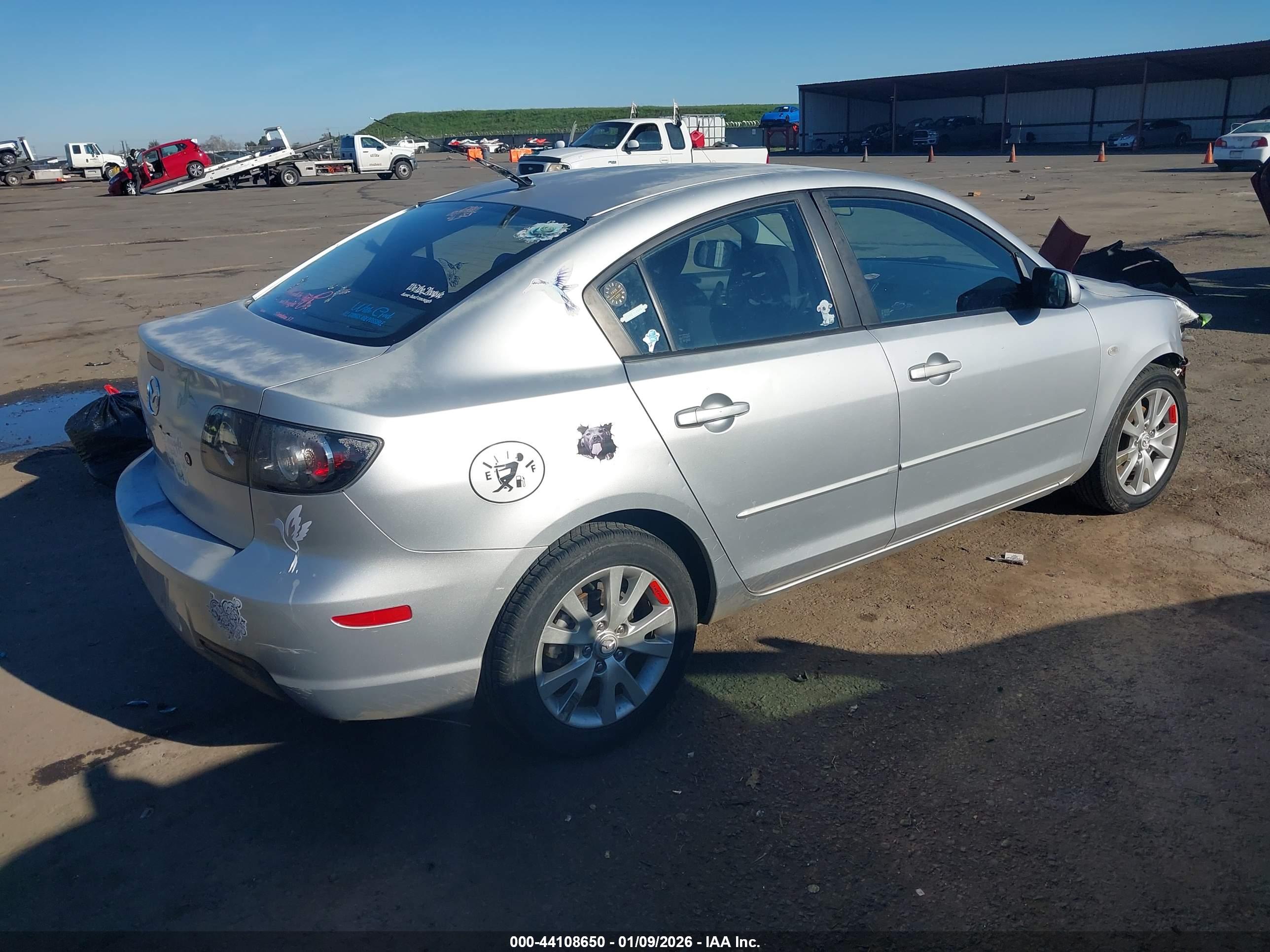 MAZDA MAZDA3 image 4